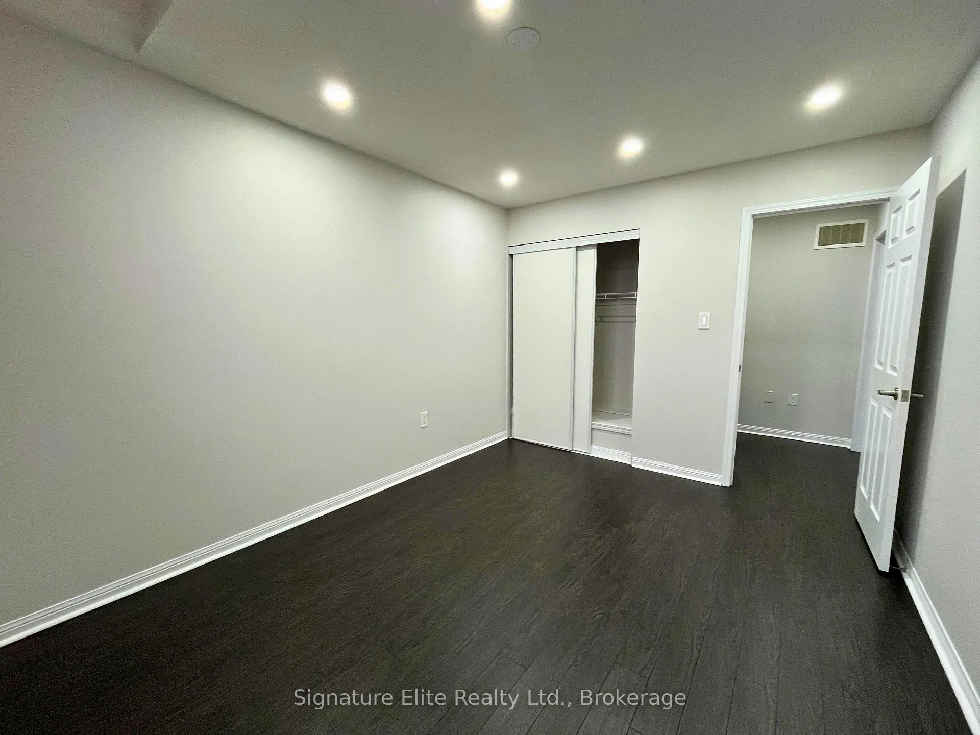 Photo 11 of 117 Baycliffe Crescent, Brampton, Northwest Brampton — HOMEH