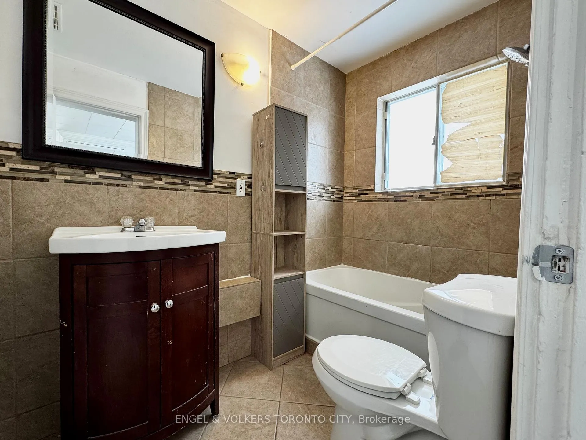 Photo 9 of Unit 2, 41 Essa Road S, New Tecumseth, Alliston — HOMEH