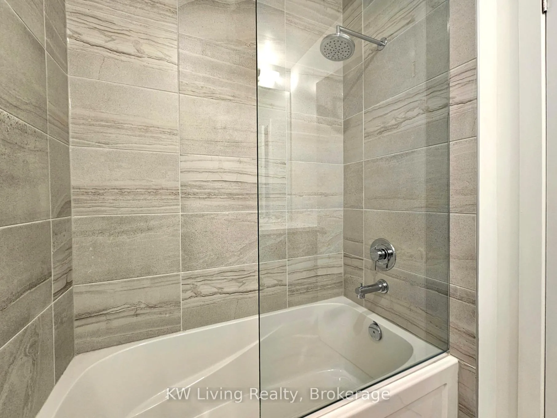 Photo 7 of Unit 5006, 55 Cooper Street, Toronto, Waterfront Communities — HOMEH