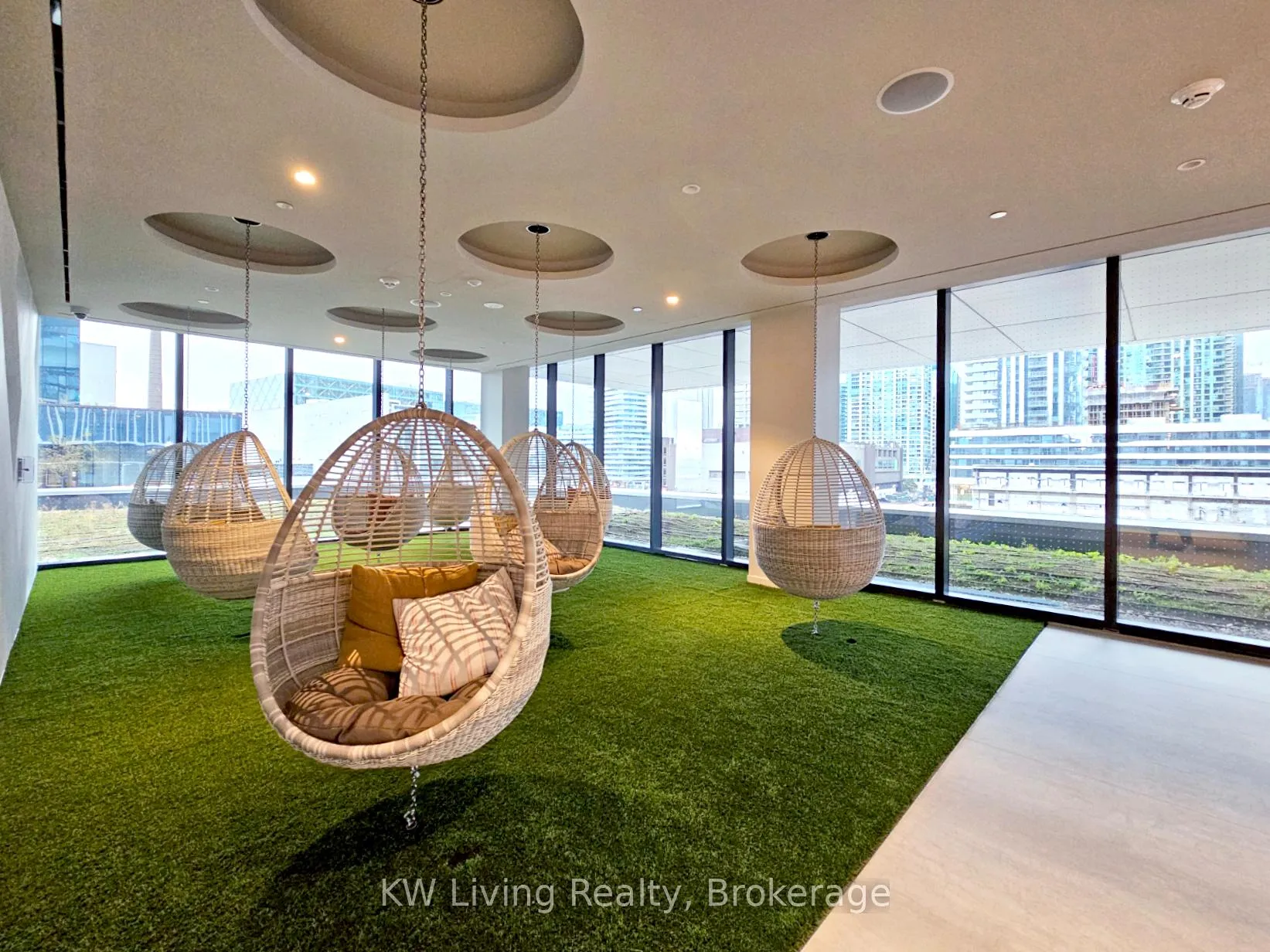 Photo 13 of Unit 5006, 55 Cooper Street, Toronto, Waterfront Communities — HOMEH