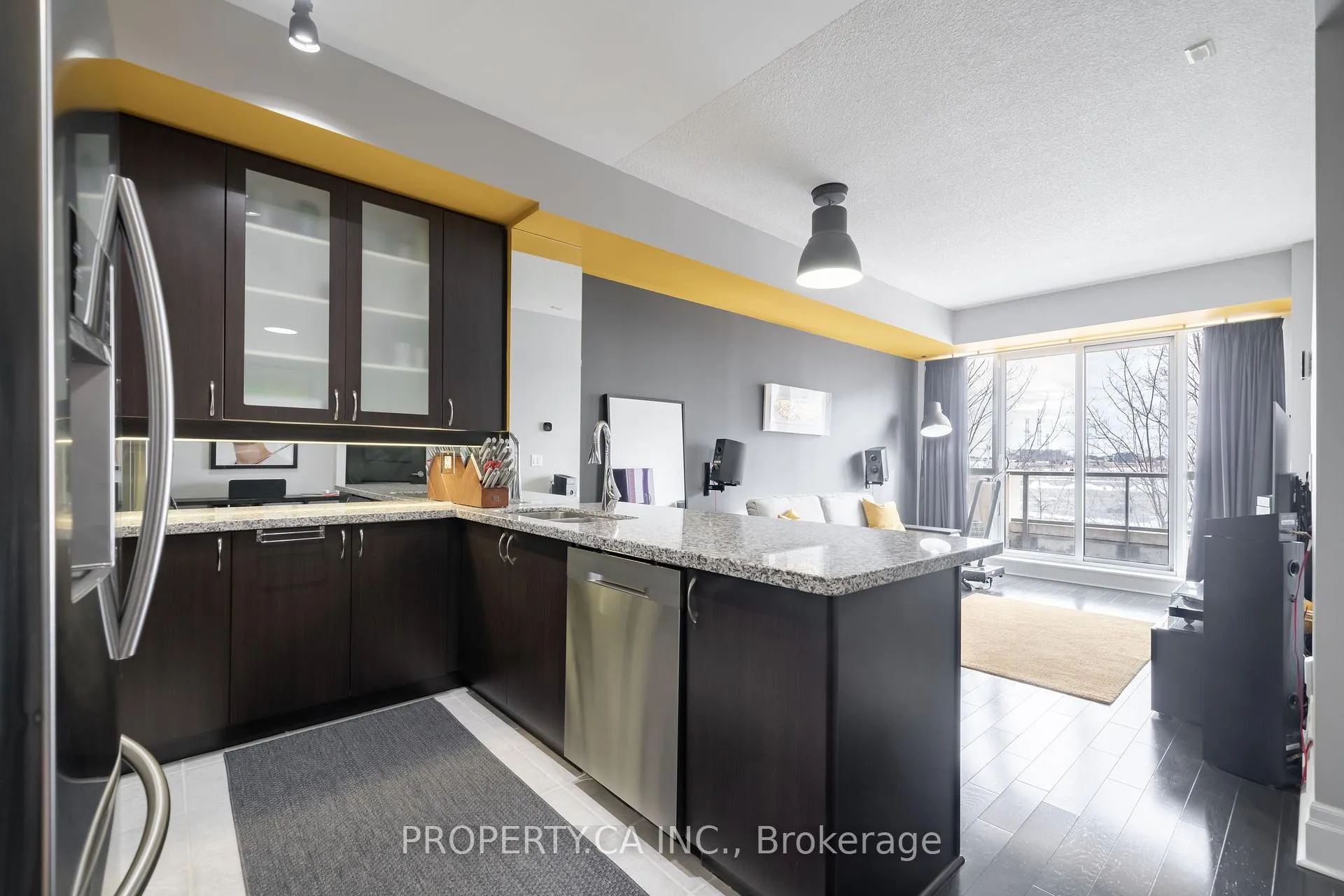 Photo 9 of Unit 309, 21 Upper Duke Crescent, Markham, Unionville — HOMEH