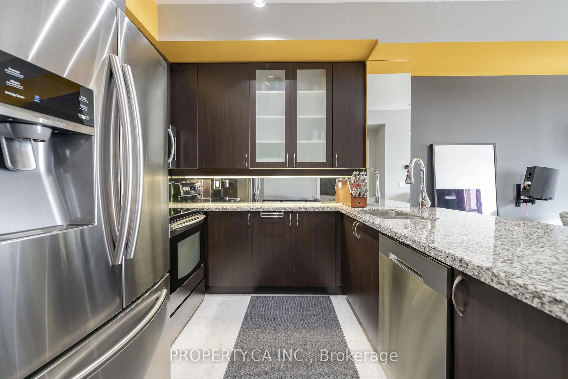 Photo 10 of Unit 309, 21 Upper Duke Crescent, Markham, Unionville — HOMEH