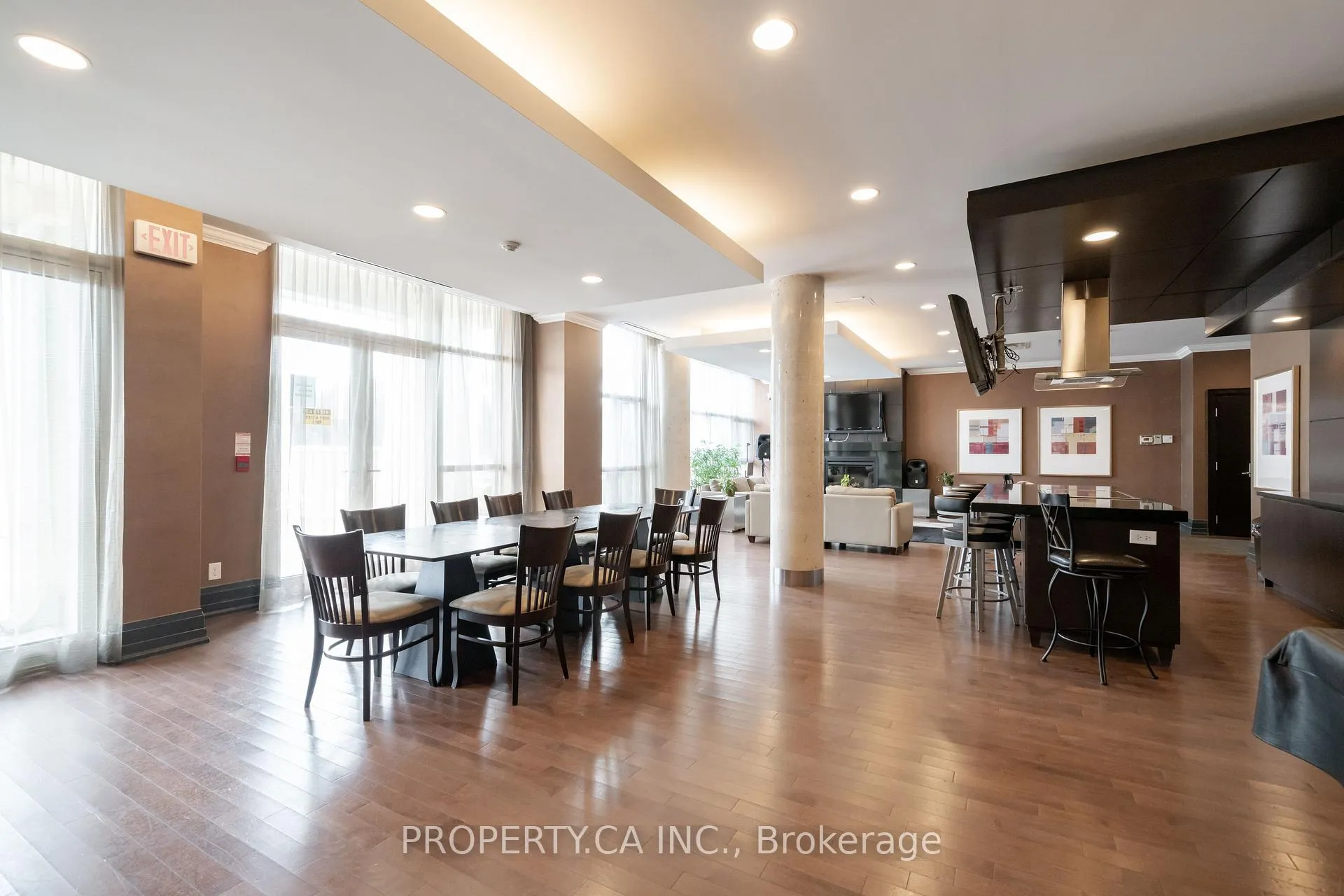 Photo 34 of Unit 309, 21 Upper Duke Crescent, Markham, Unionville — HOMEH