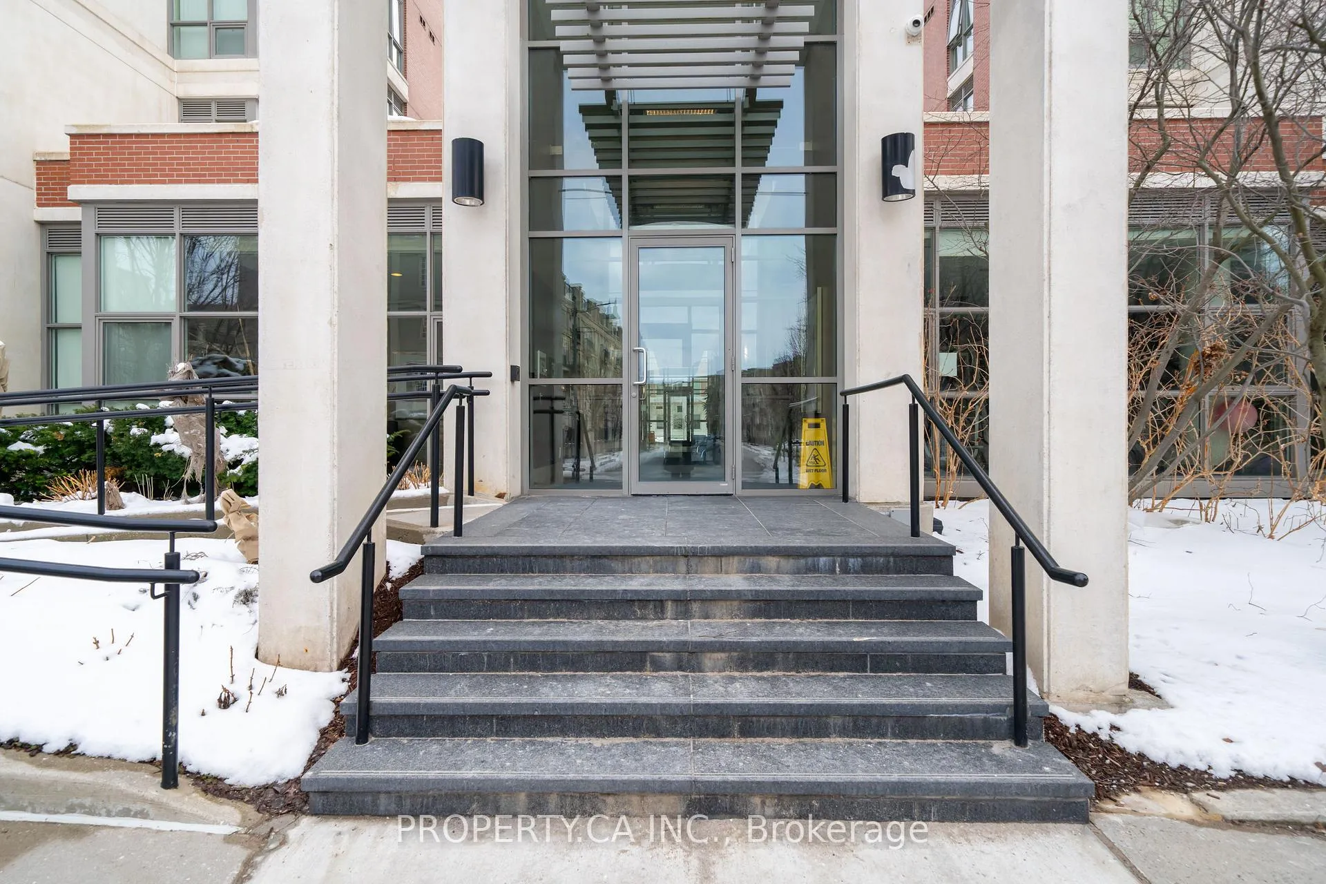 Photo 37 of Unit 309, 21 Upper Duke Crescent, Markham, Unionville — HOMEH
