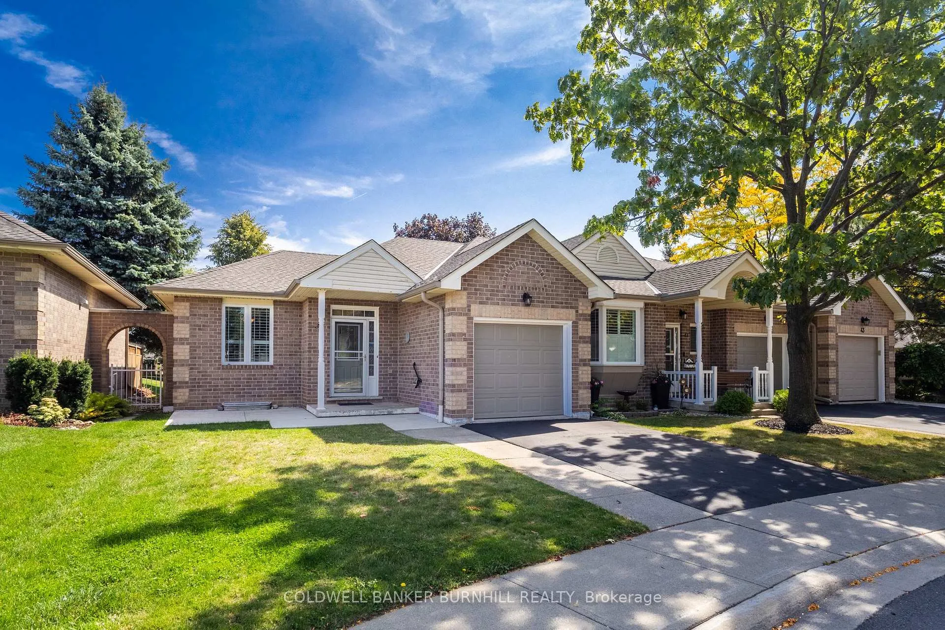 Photo 4 of 39 Twentyplace Boulevard, Hamilton, Twenty Place — HOMEH