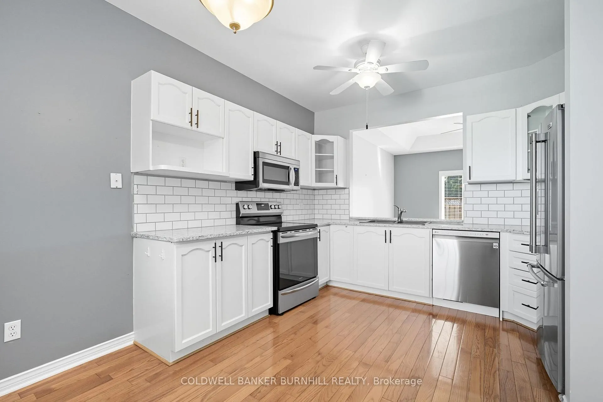 Photo 9 of 39 Twentyplace Boulevard, Hamilton, Twenty Place — HOMEH