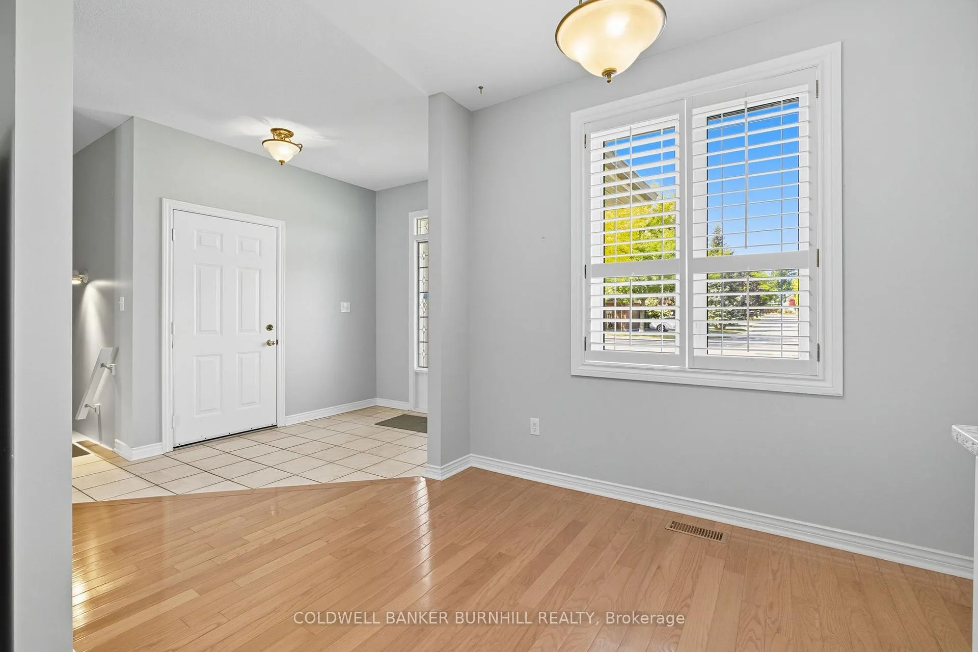 Photo 12 of 39 Twentyplace Boulevard, Hamilton, Twenty Place — HOMEH