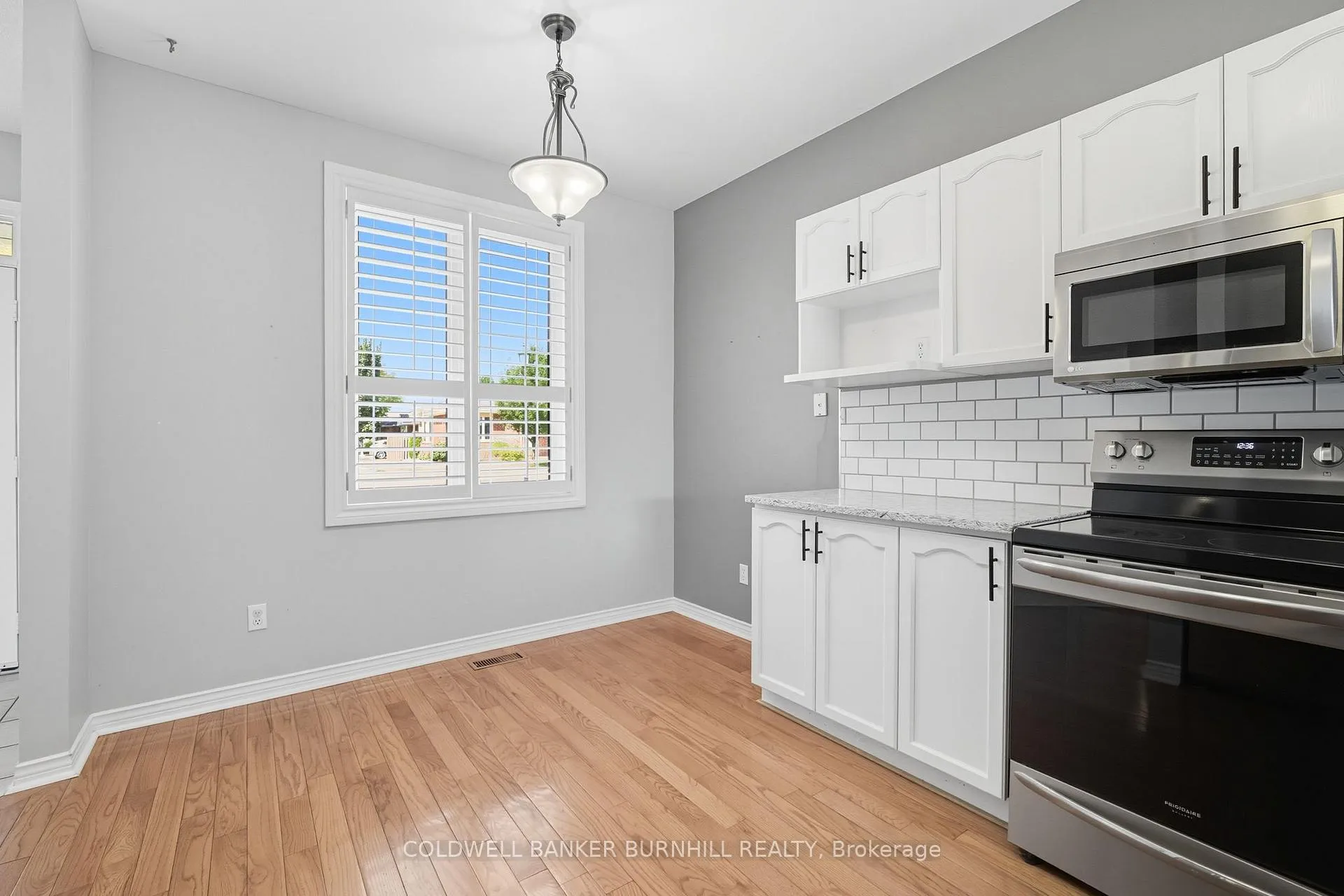 Photo 13 of 39 Twentyplace Boulevard, Hamilton, Twenty Place — HOMEH