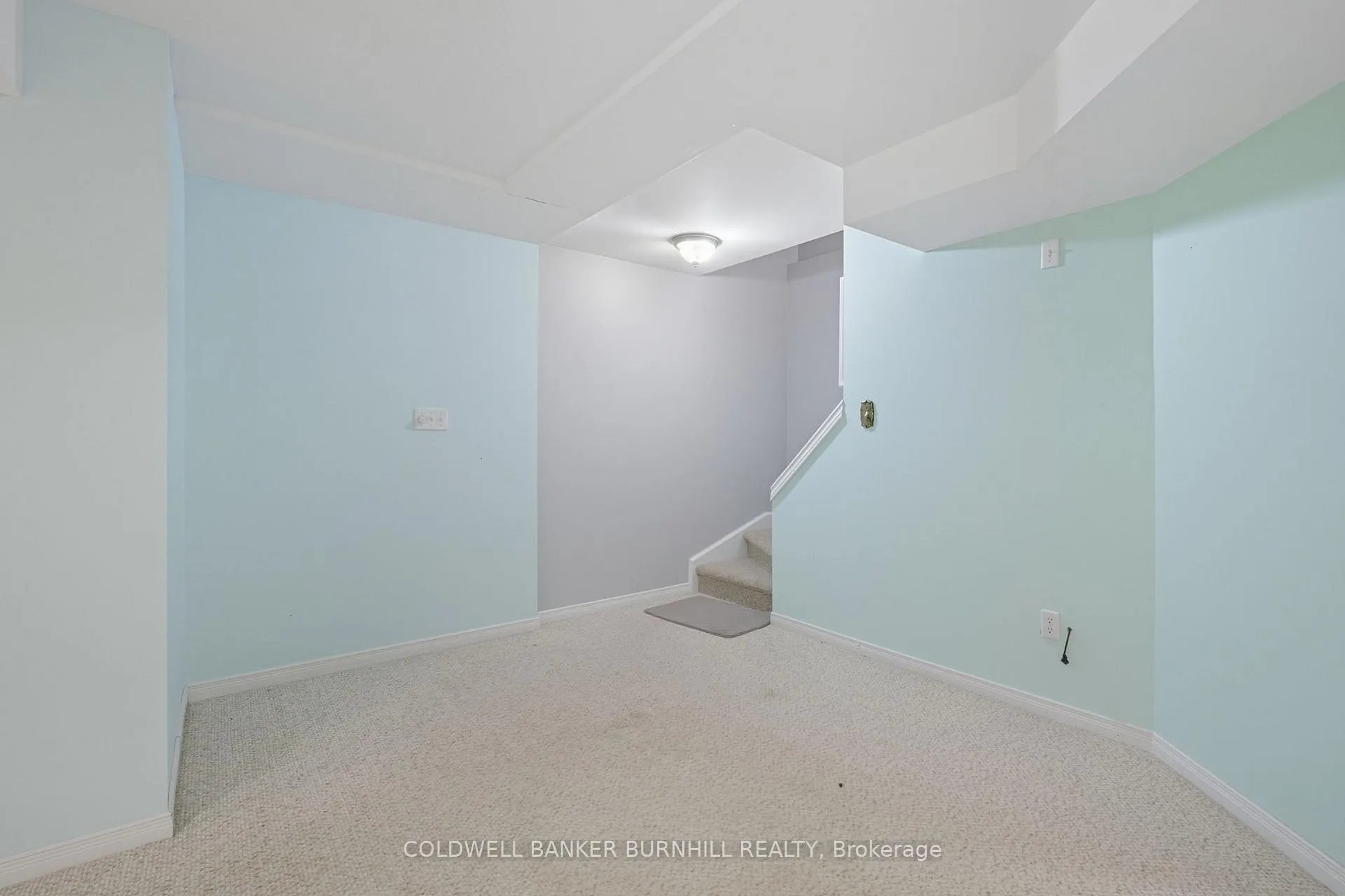 Photo 25 of 39 Twentyplace Boulevard, Hamilton, Twenty Place — HOMEH