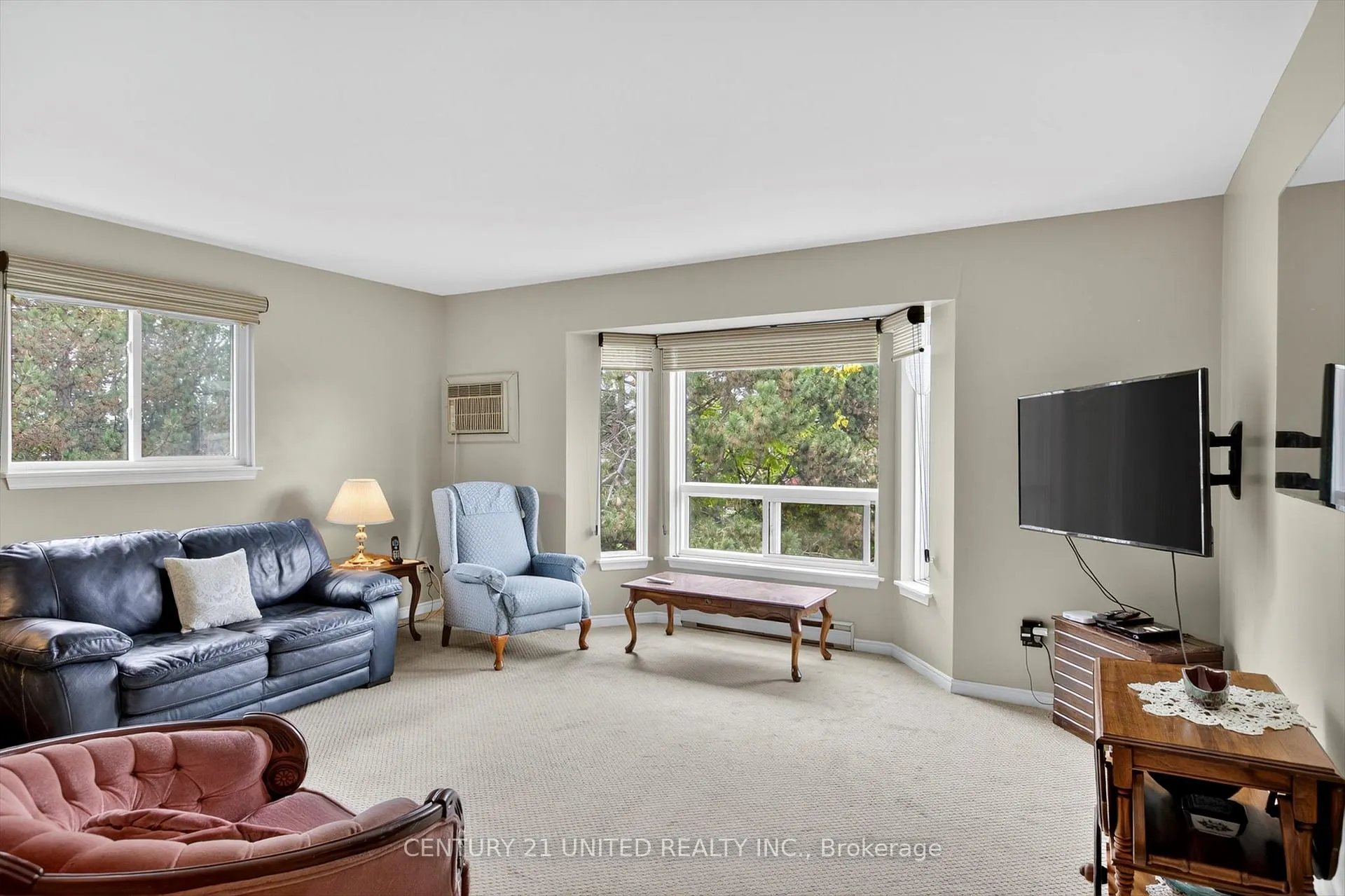 Photo 2 of Unit 303, 2020 Mapleridge Drive, Peterborough, Monaghan Ward 2 — HOMEH