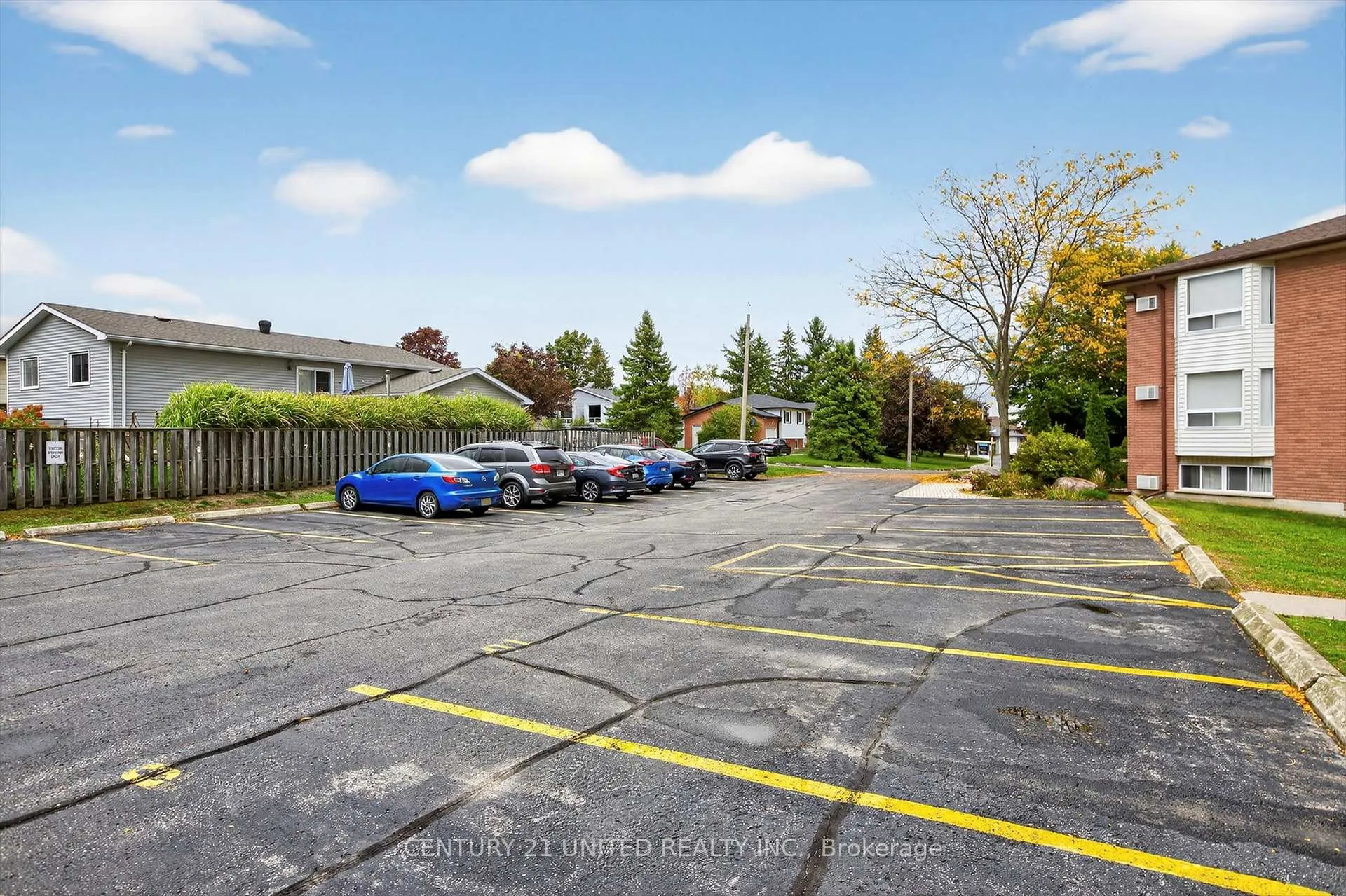 Photo 25 of Unit 303, 2020 Mapleridge Drive, Peterborough, Monaghan Ward 2 — HOMEH