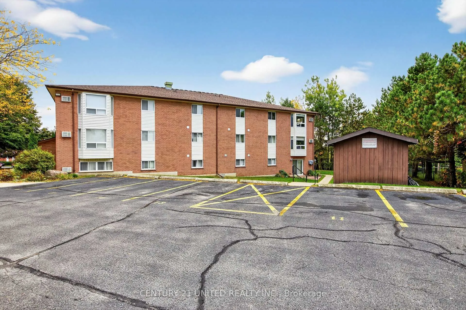 Photo 26 of Unit 303, 2020 Mapleridge Drive, Peterborough, Monaghan Ward 2 — HOMEH