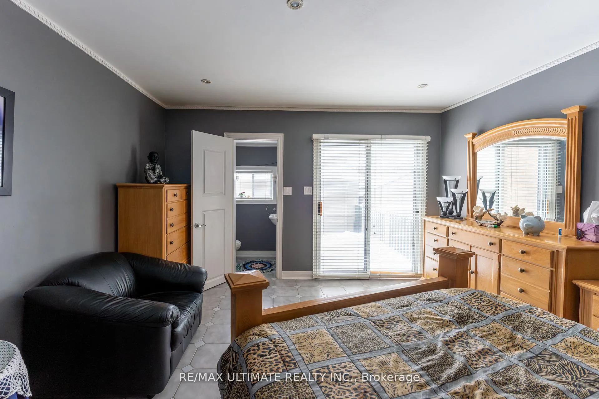 Photo 9 of 120 Rosethorn Avenue W, Toronto, Weston-Pellam Park — HOMEH