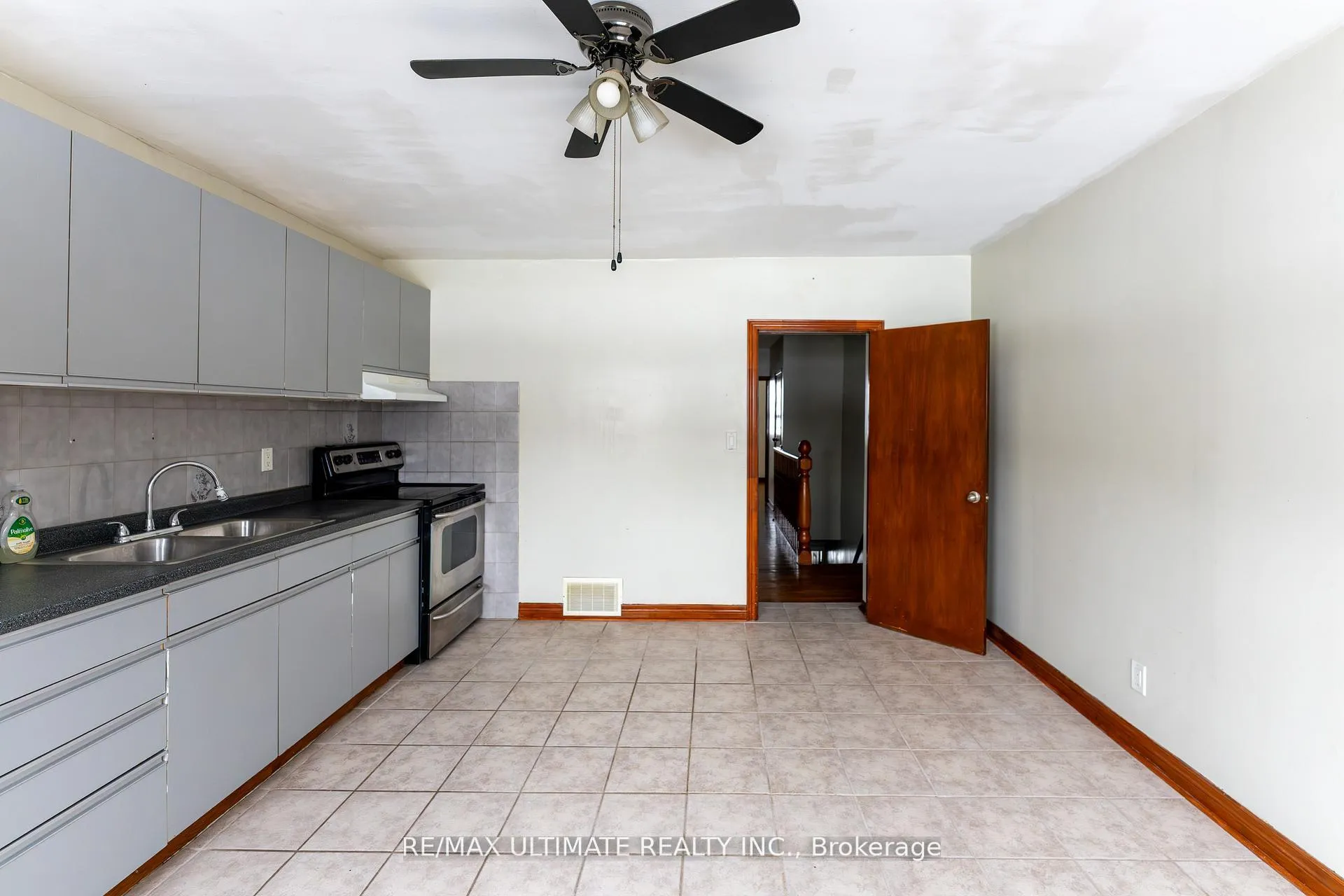 Photo 14 of 120 Rosethorn Avenue W, Toronto, Weston-Pellam Park — HOMEH