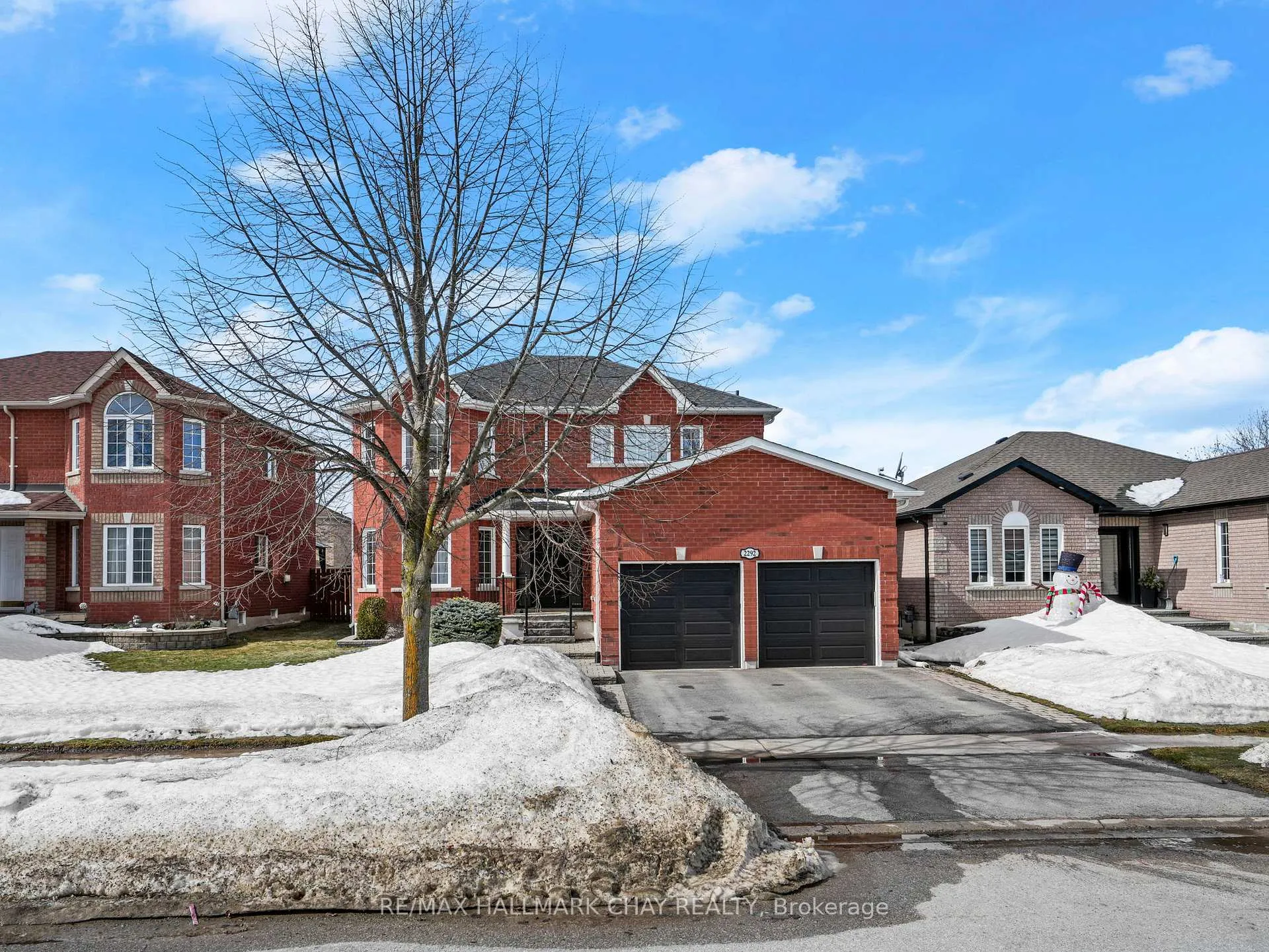 Front of 2292 Jack Crescent