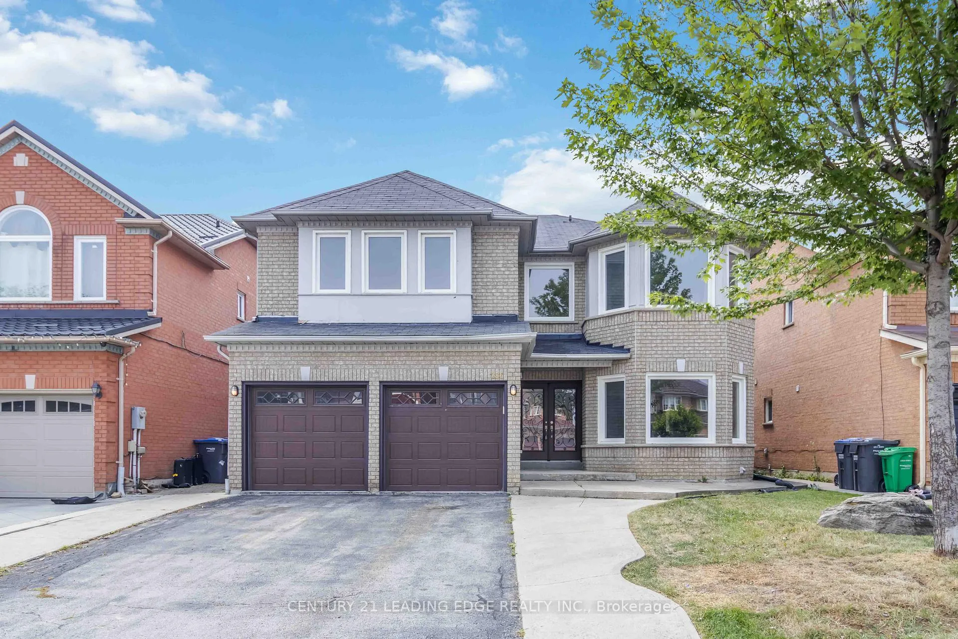 Photo 1 of 286 Fernforest Drive, Brampton, Sandringham-Wellington — HOMEH