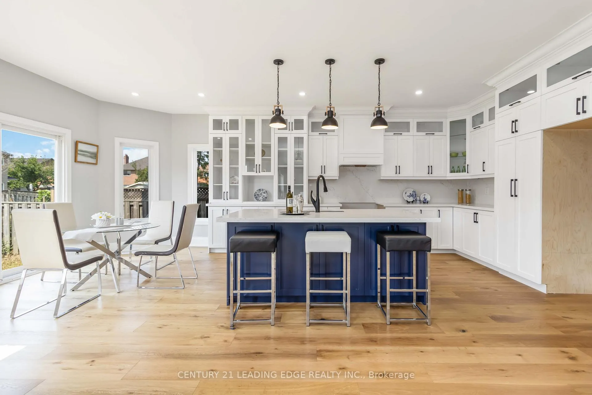 Photo 13 of 286 Fernforest Drive, Brampton, Sandringham-Wellington — HOMEH