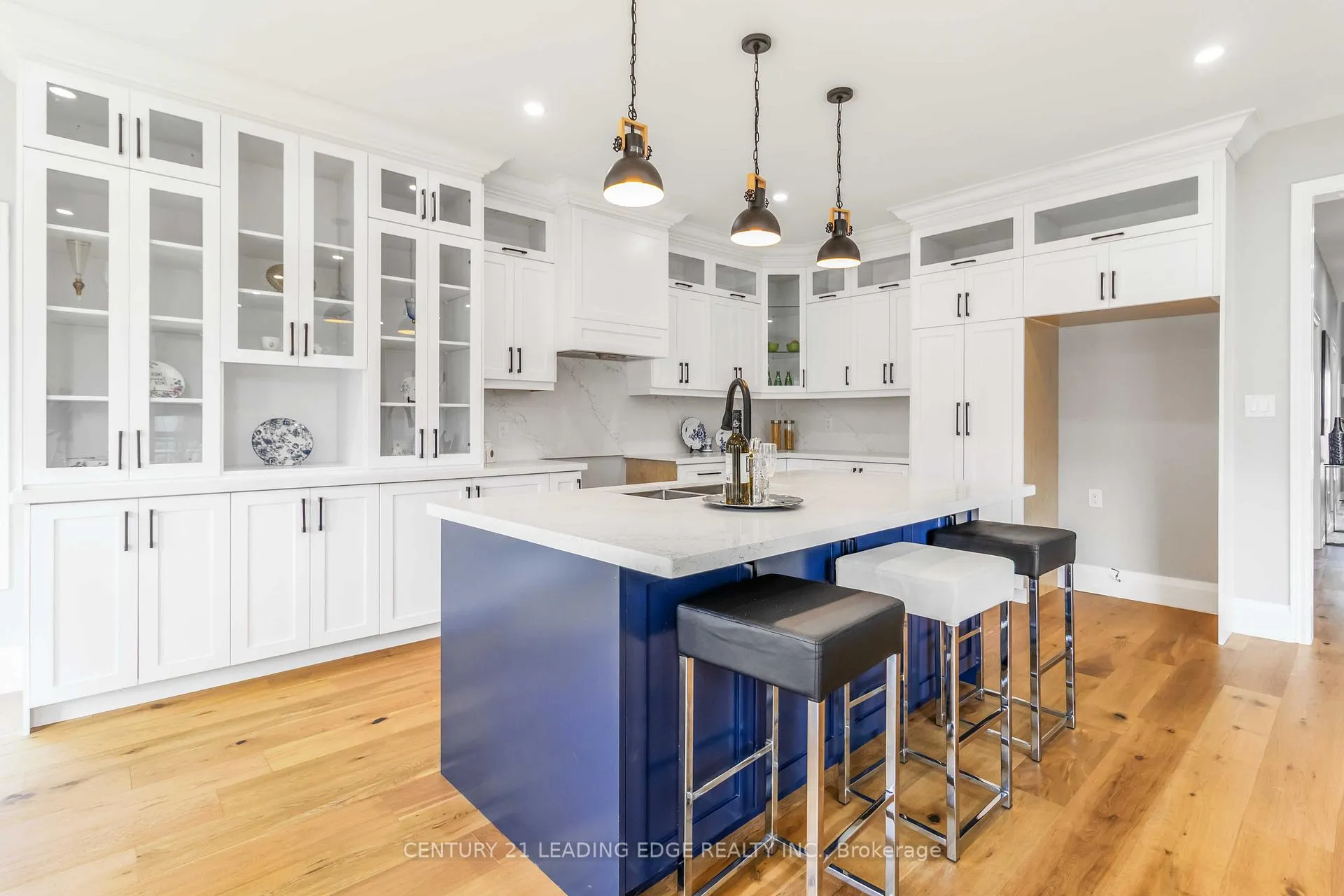 Photo 15 of 286 Fernforest Drive, Brampton, Sandringham-Wellington — HOMEH