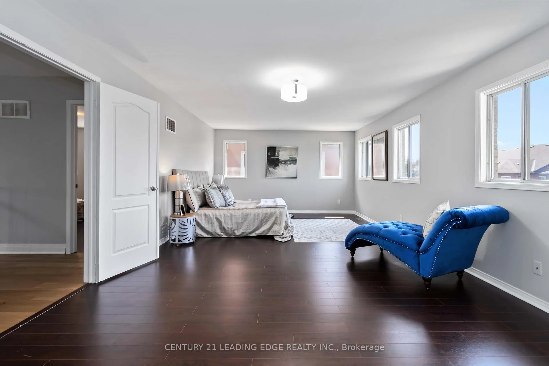 Photo 20 of 286 Fernforest Drive, Brampton, Sandringham-Wellington — HOMEH