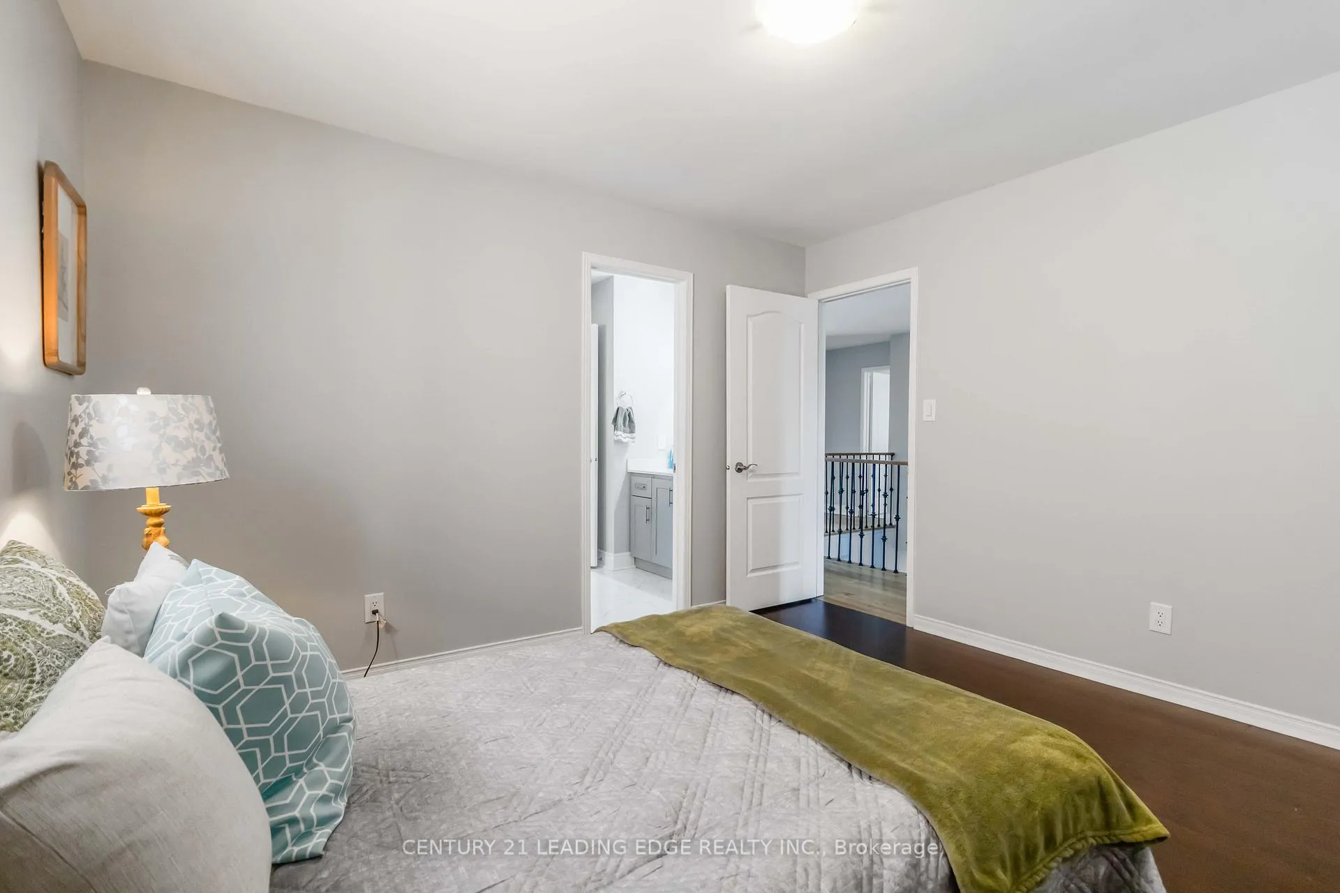 Photo 31 of 286 Fernforest Drive, Brampton, Sandringham-Wellington — HOMEH