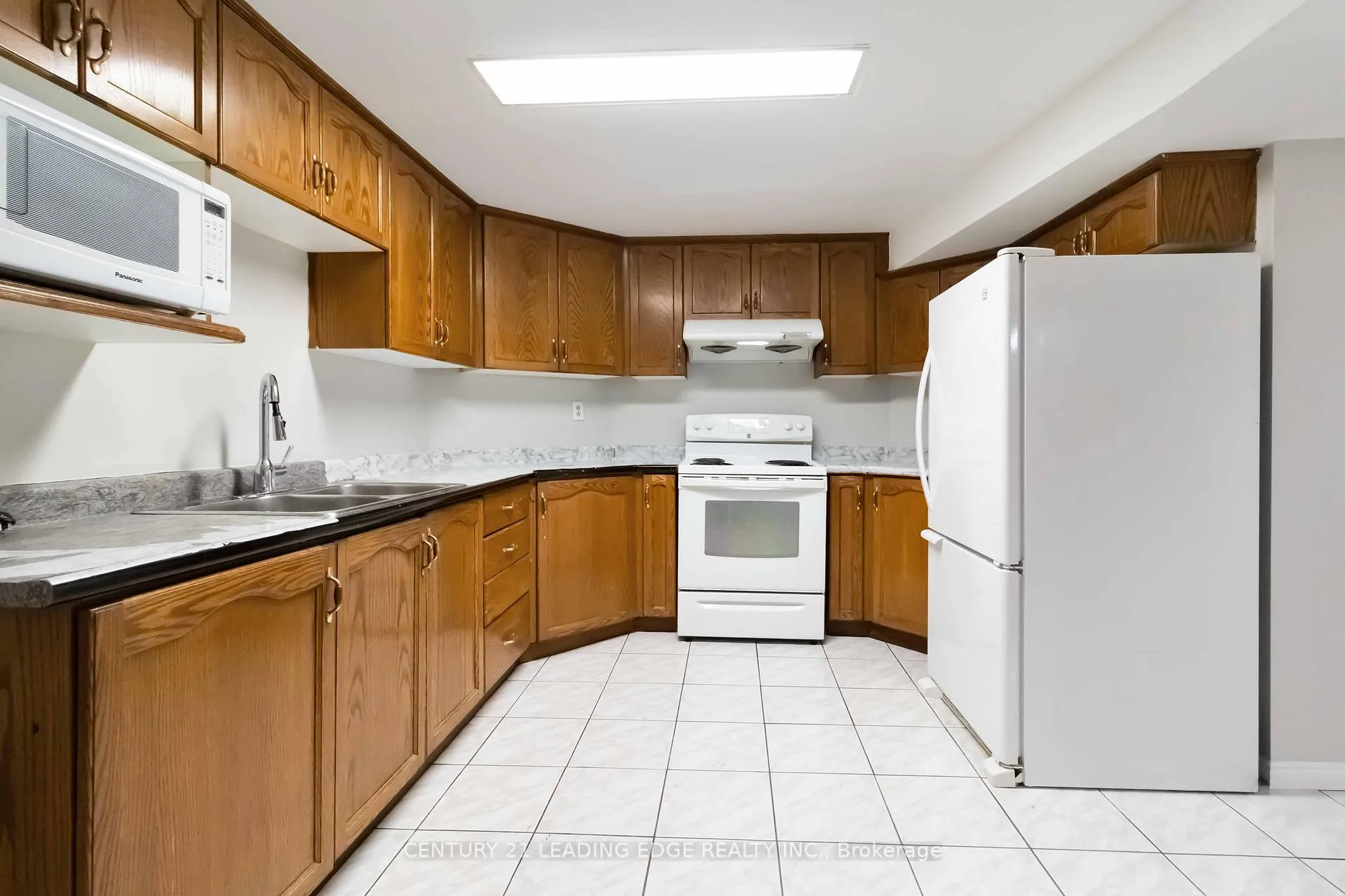 Photo 41 of 286 Fernforest Drive, Brampton, Sandringham-Wellington — HOMEH