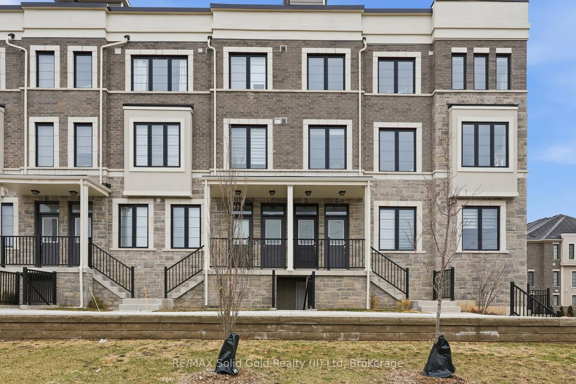 Front of Unit 58, 383 Dundas Street E