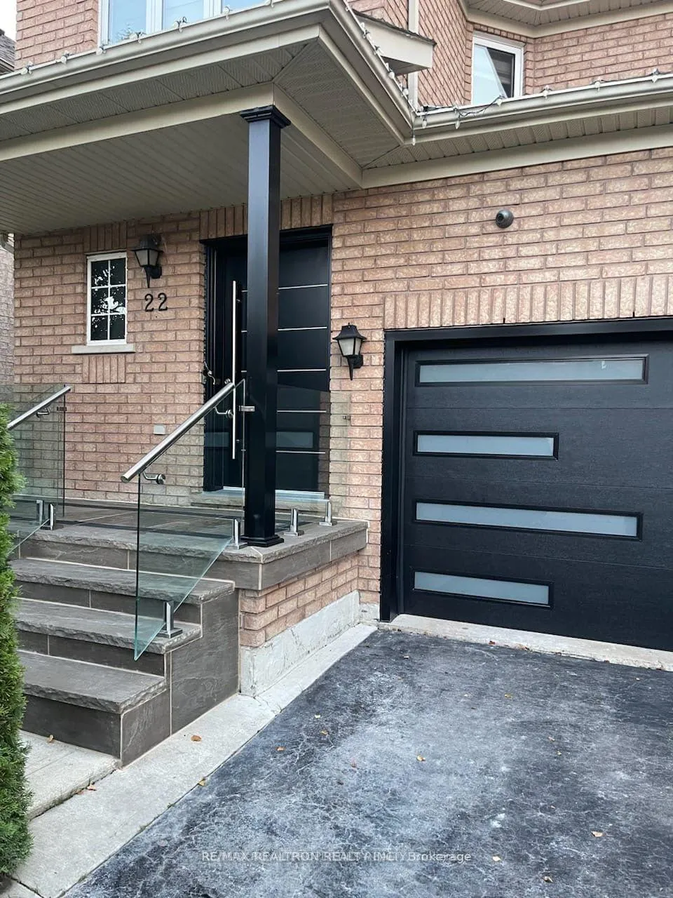 Photo 2 of Unit Main & 2nd Floor, 22 Grape Trail, Brampton, Fletcher's Meadow — HOMEH