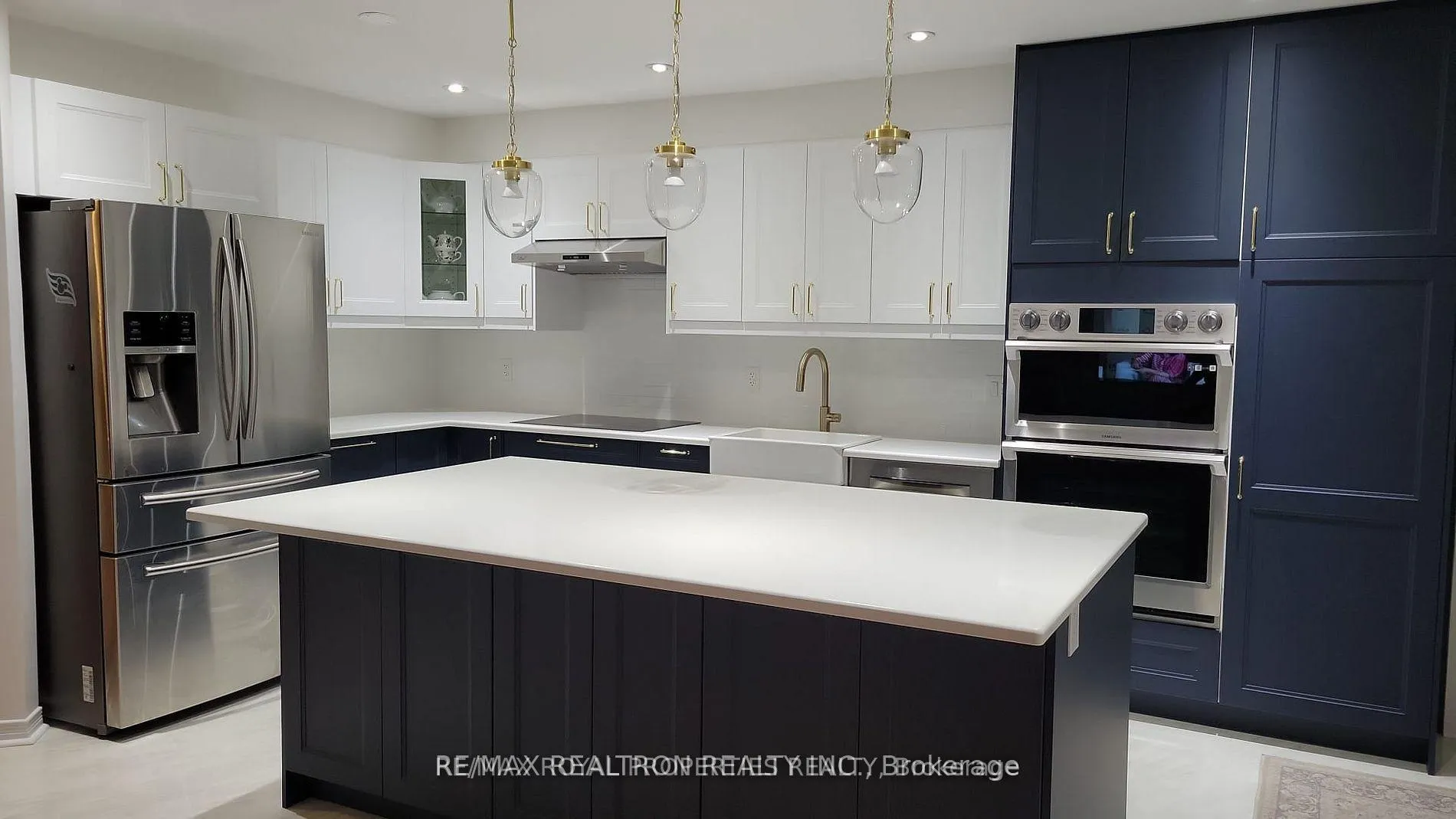 Photo 4 of Unit Main & 2nd Floor, 22 Grape Trail, Brampton, Fletcher's Meadow — HOMEH