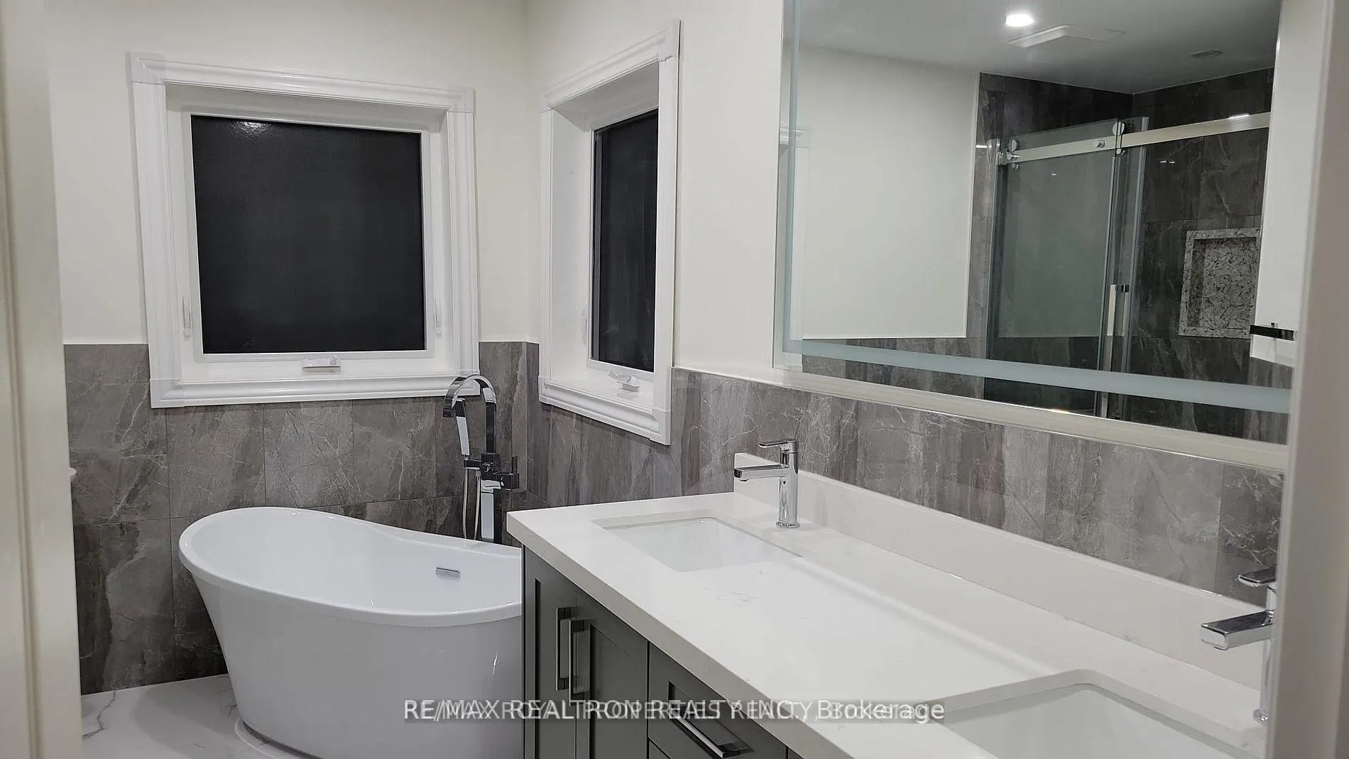 Photo 5 of Unit Main & 2nd Floor, 22 Grape Trail, Brampton, Fletcher's Meadow — HOMEH