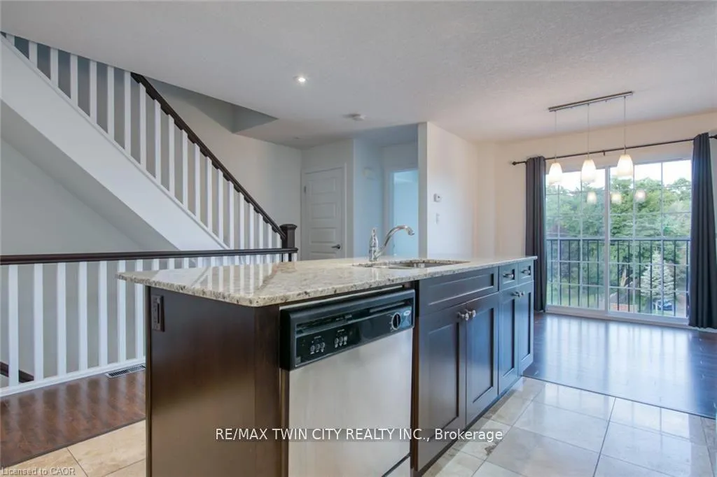 Photo 13 of 43 Woolwich Street, Kitchener — HOMEH