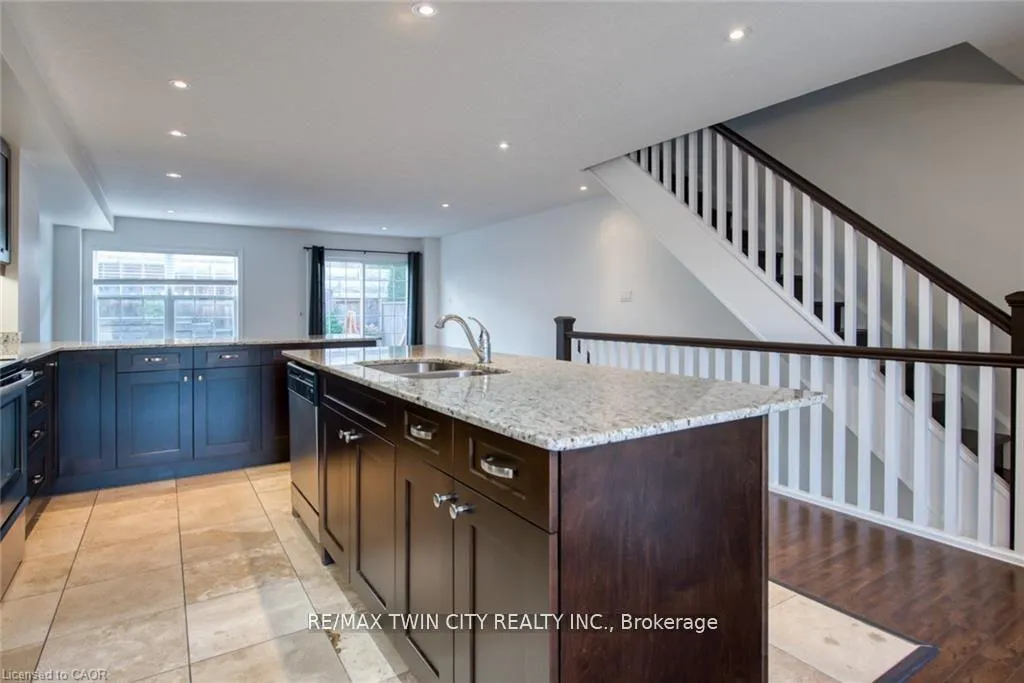 Photo 20 of 43 Woolwich Street, Kitchener — HOMEH