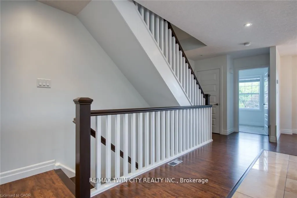 Photo 22 of 43 Woolwich Street, Kitchener — HOMEH