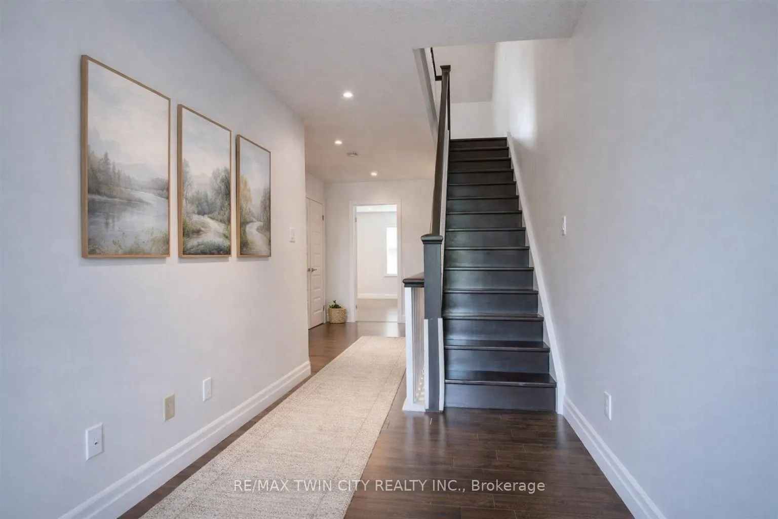 Photo 32 of 43 Woolwich Street, Kitchener — HOMEH