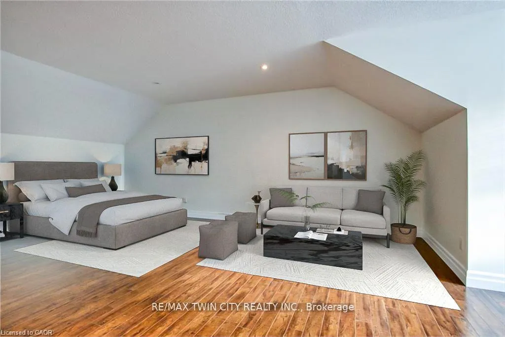 Photo 34 of 43 Woolwich Street, Kitchener — HOMEH