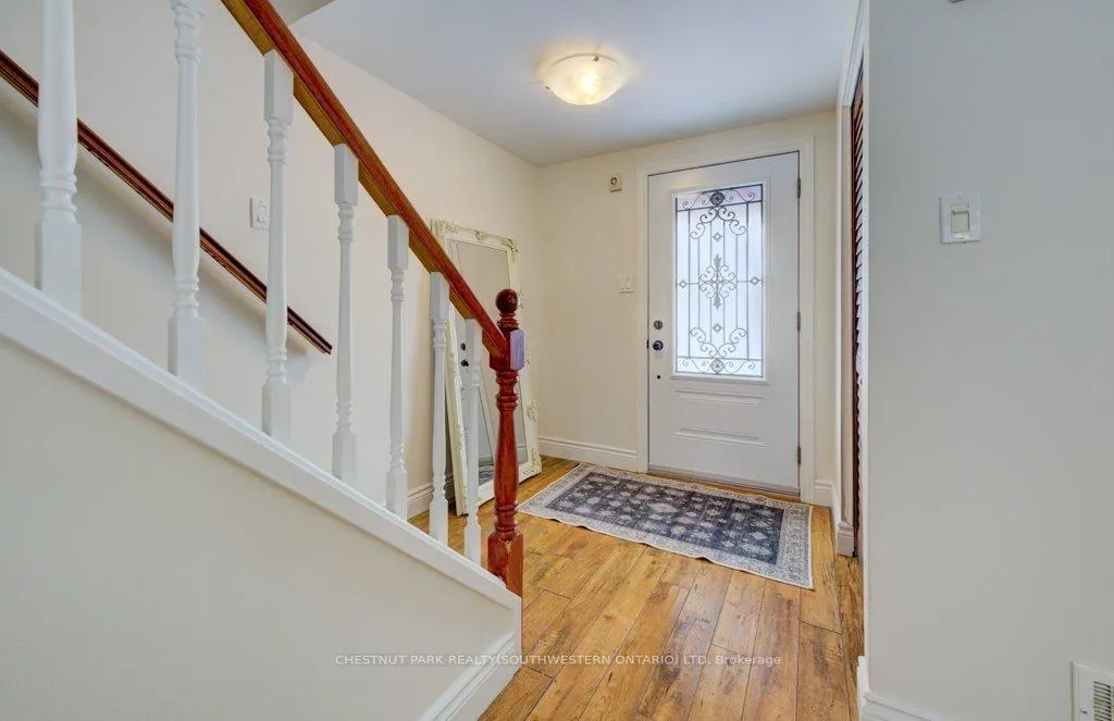 Photo 4 of 776 Scottsdale Drive, Guelph, Kortright West — HOMEH