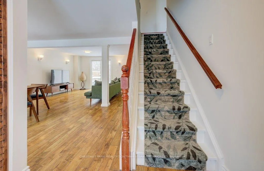 Photo 5 of 776 Scottsdale Drive, Guelph, Kortright West — HOMEH
