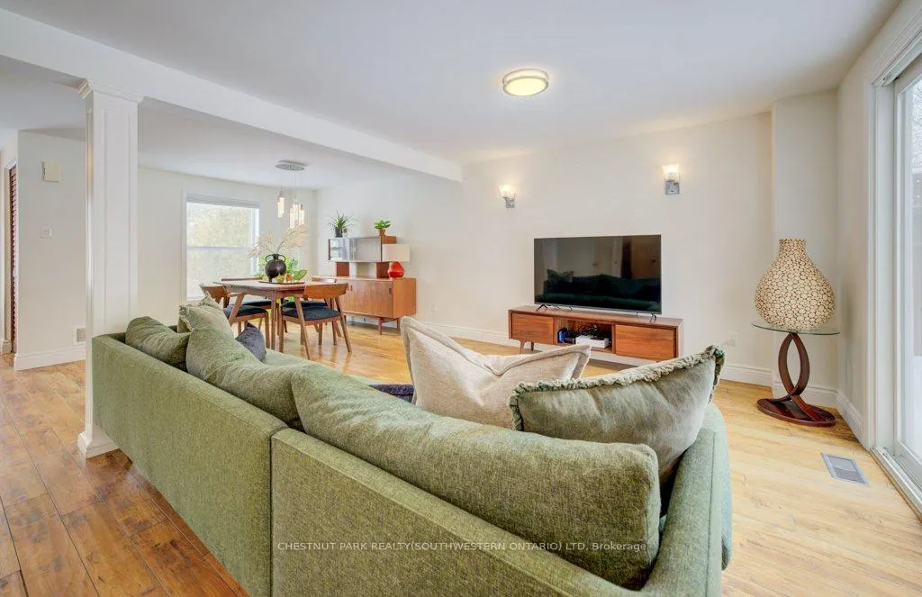 Photo 9 of 776 Scottsdale Drive, Guelph, Kortright West — HOMEH