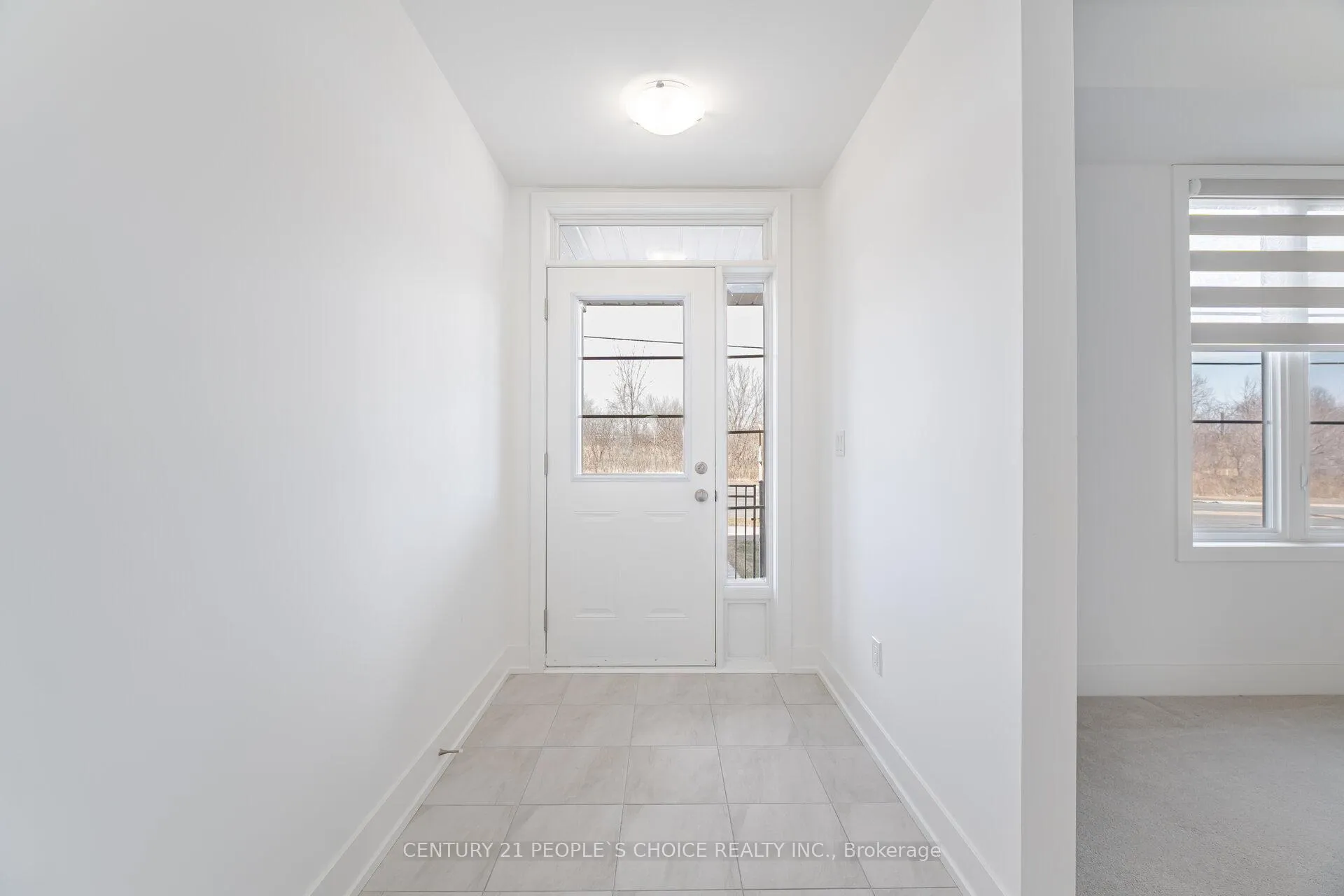 Photo 4 of 36 Waterside Way, Whitby, Port Whitby — HOMEH