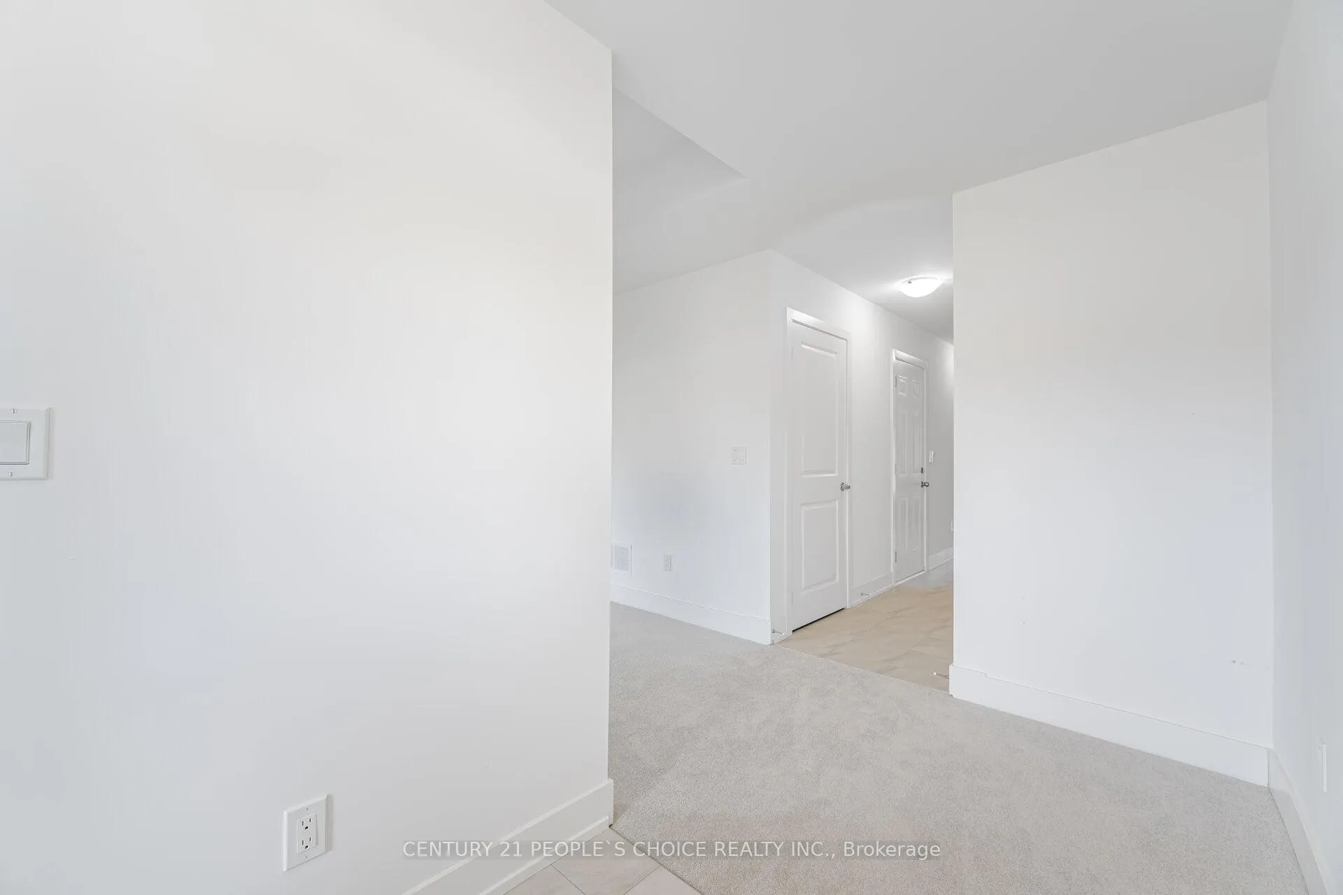 Photo 5 of 36 Waterside Way, Whitby, Port Whitby — HOMEH
