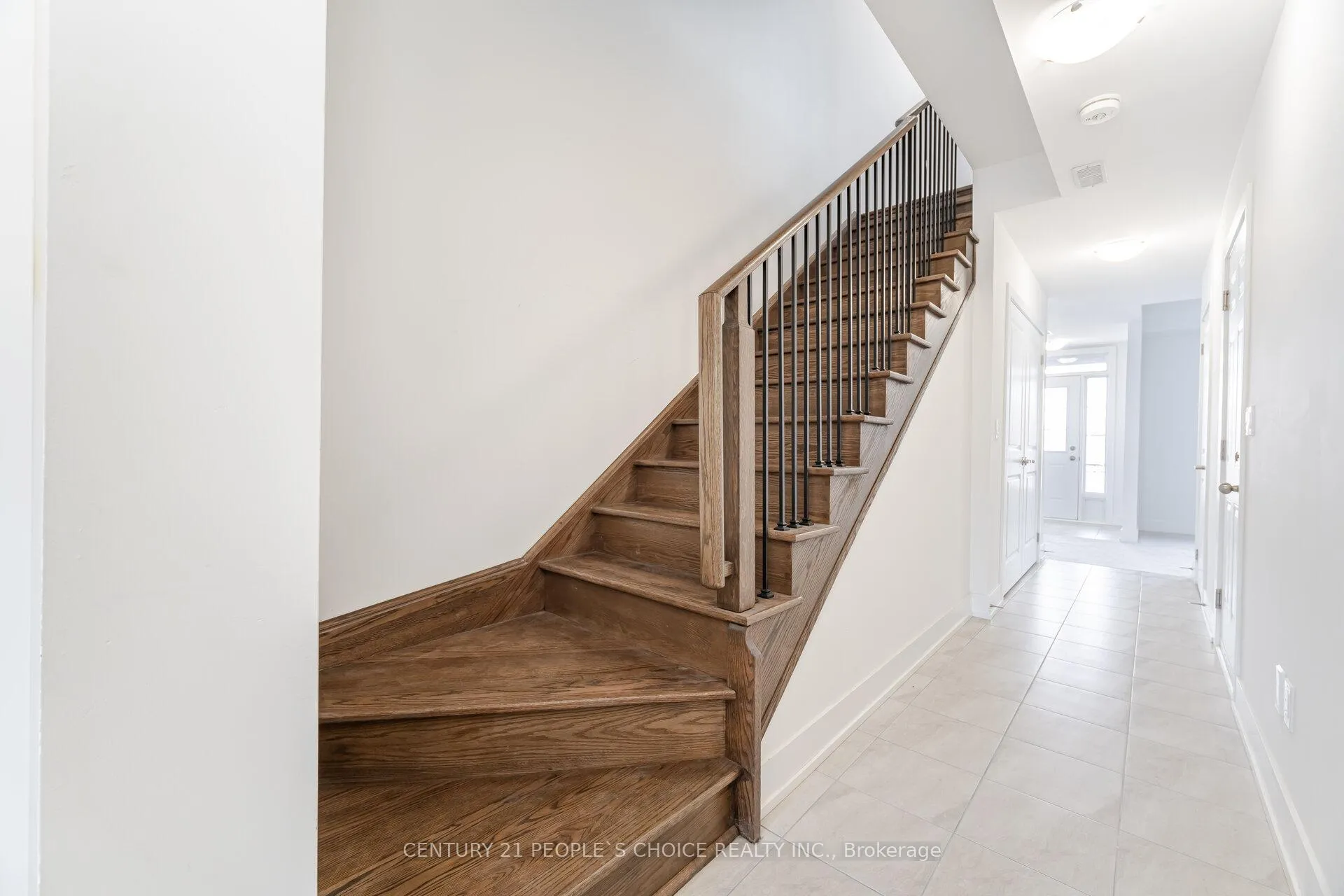 Photo 9 of 36 Waterside Way, Whitby, Port Whitby — HOMEH