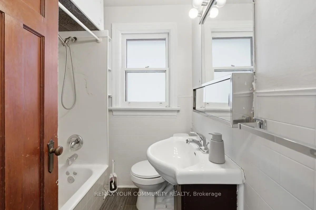 Photo 10 of Unit ENTIRE, 71 Lesmount Avenue, Toronto, Danforth Village-East York — HOMEH