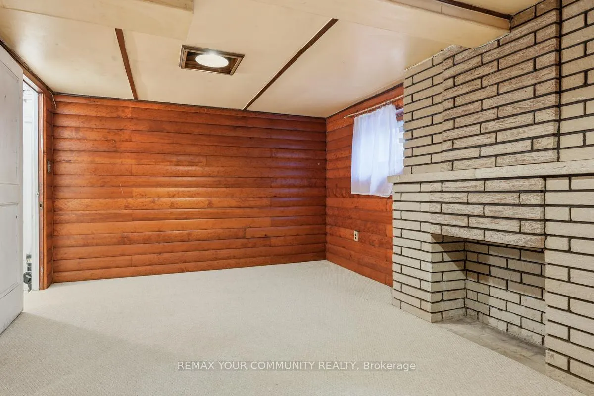 Photo 12 of Unit ENTIRE, 71 Lesmount Avenue, Toronto, Danforth Village-East York — HOMEH