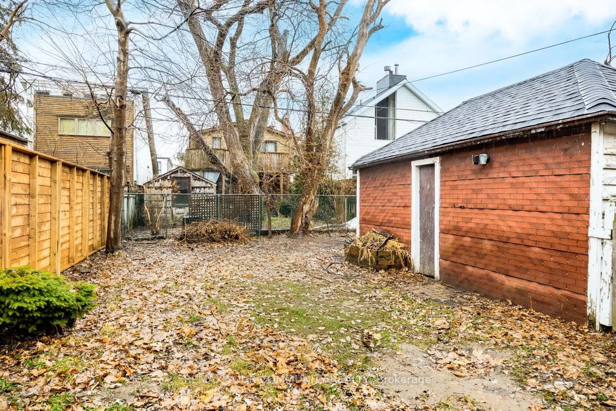 Photo 17 of Unit ENTIRE, 71 Lesmount Avenue, Toronto, Danforth Village-East York — HOMEH