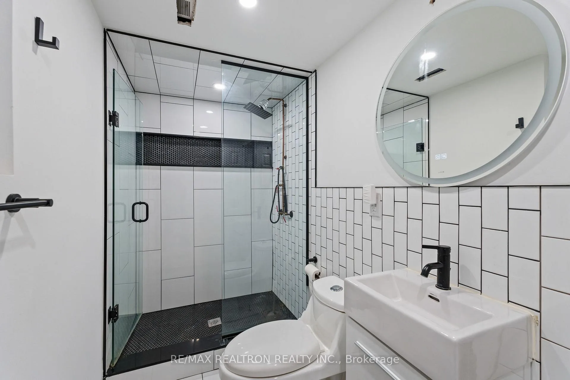 Photo 15 of 43 Buckland Way, Brampton, Madoc — HOMEH