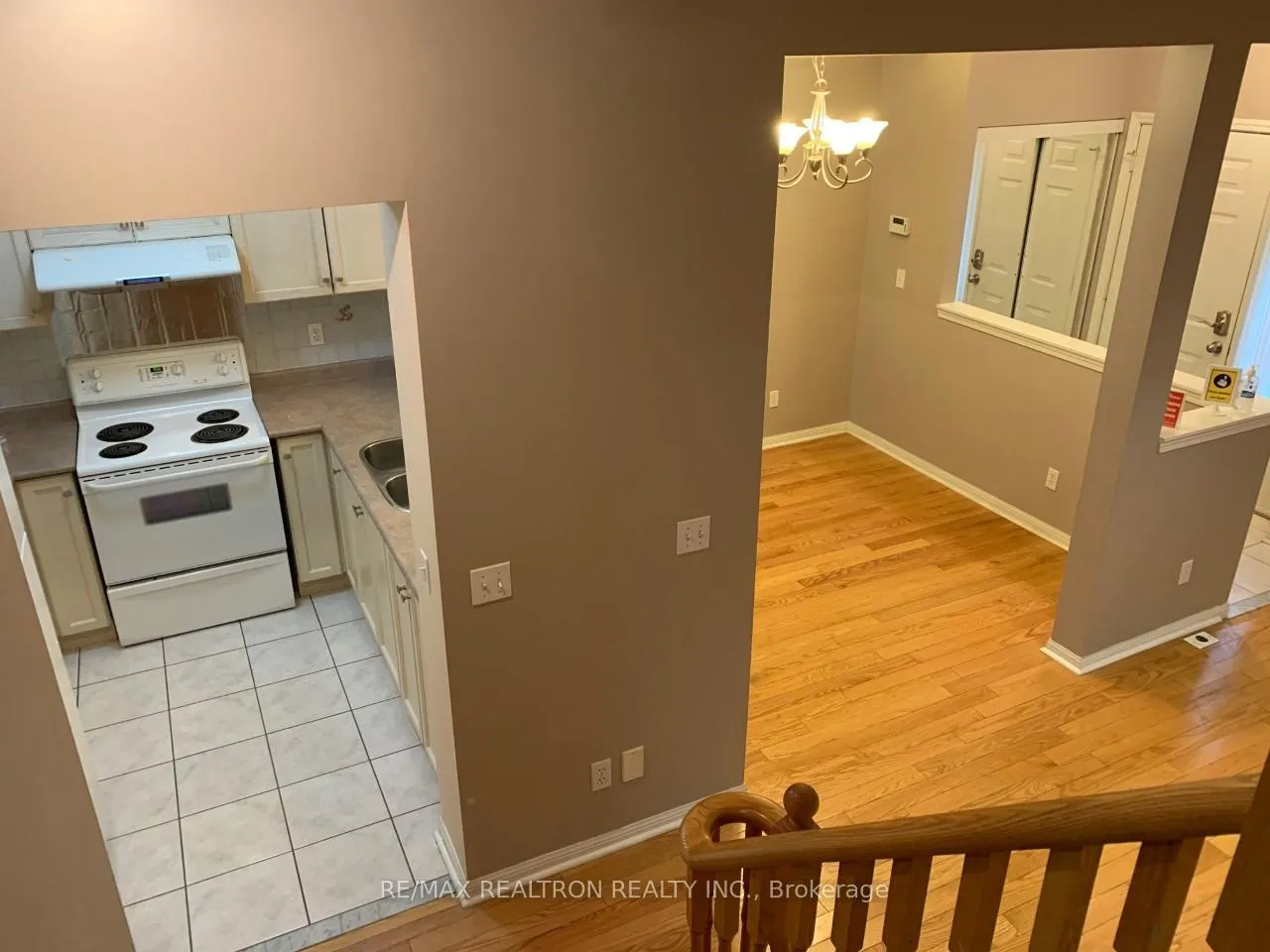 Photo 7 of Unit 12, 20 St Moritz Way, Markham, Unionville — HOMEH