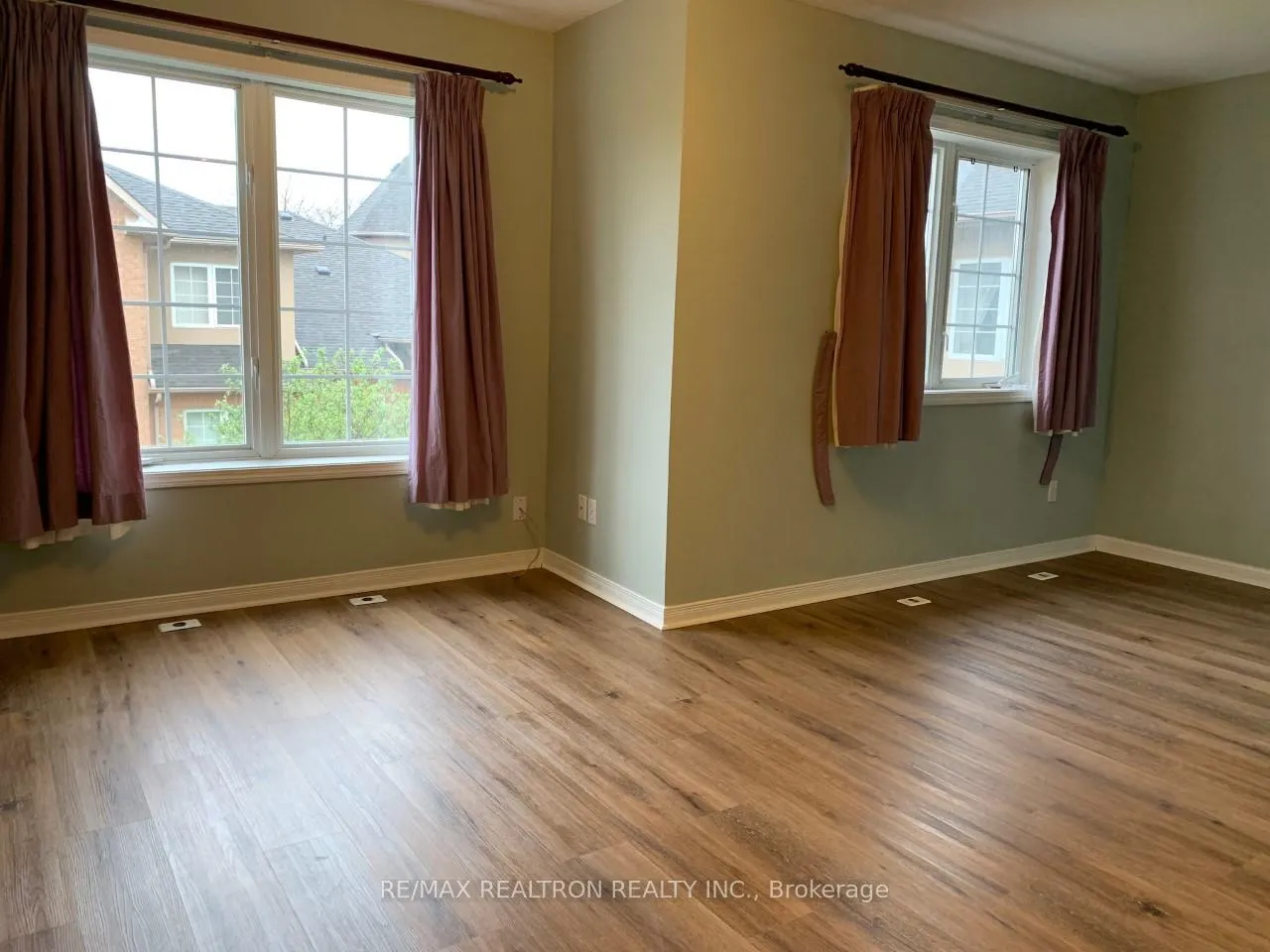 Photo 16 of Unit 12, 20 St Moritz Way, Markham, Unionville — HOMEH