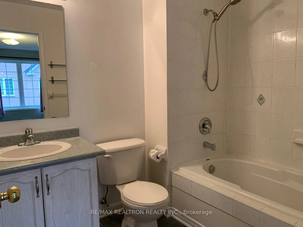 Photo 17 of Unit 12, 20 St Moritz Way, Markham, Unionville — HOMEH