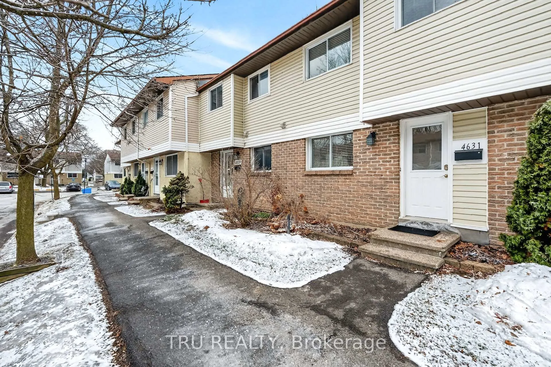 Photo 2 of Unit 26, 4631 Cecilia Crescent, Ottawa, Cyrville — HOMEH