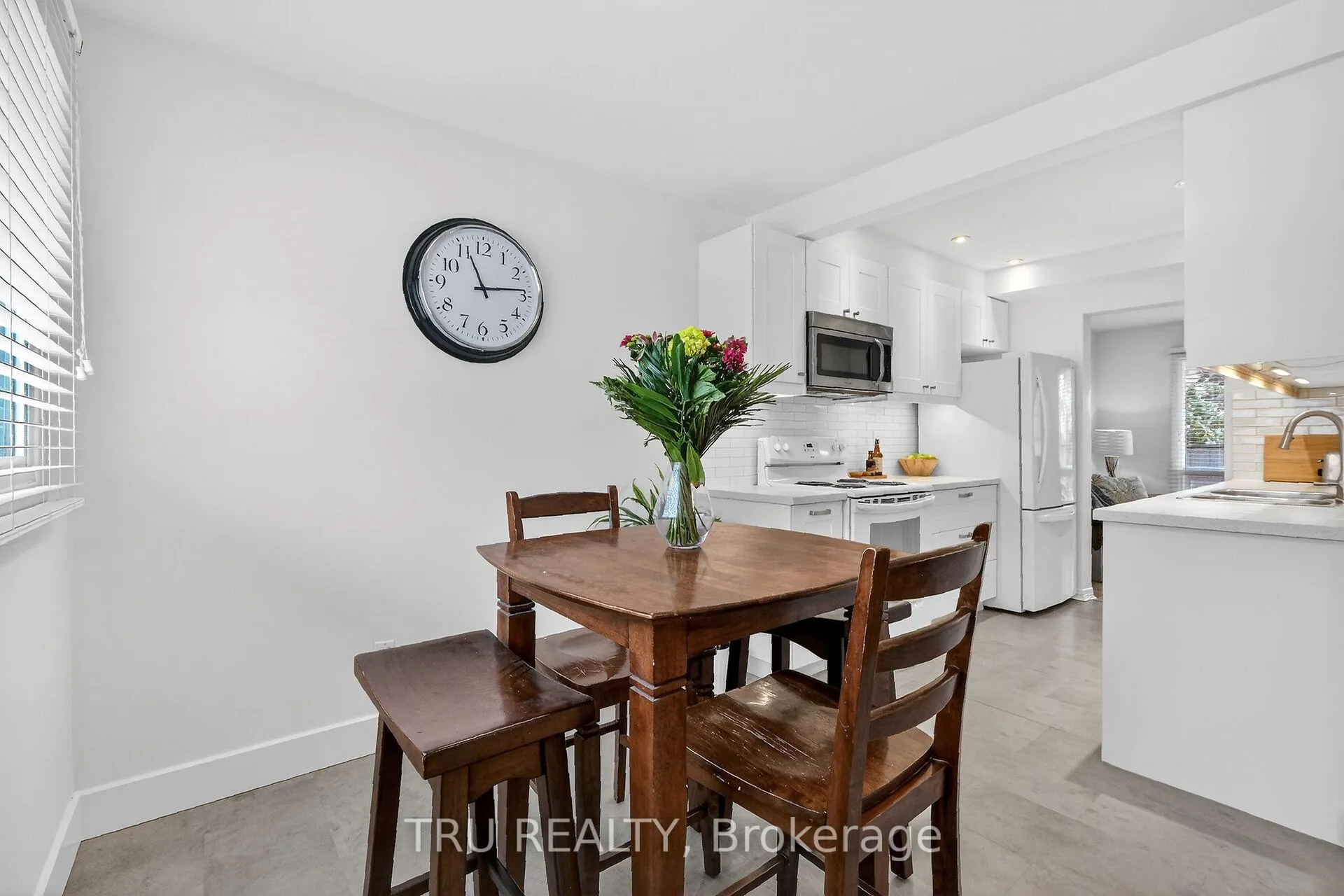 Photo 7 of Unit 26, 4631 Cecilia Crescent, Ottawa, Cyrville — HOMEH