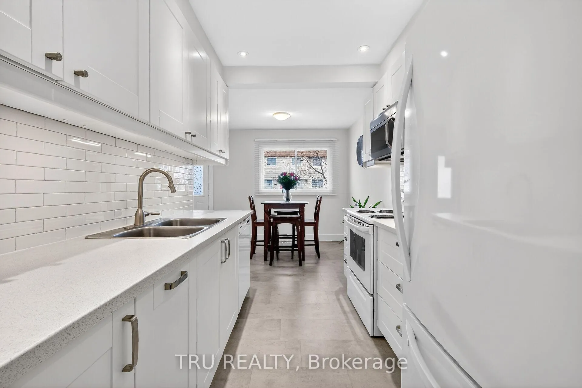 Photo 9 of Unit 26, 4631 Cecilia Crescent, Ottawa, Cyrville — HOMEH